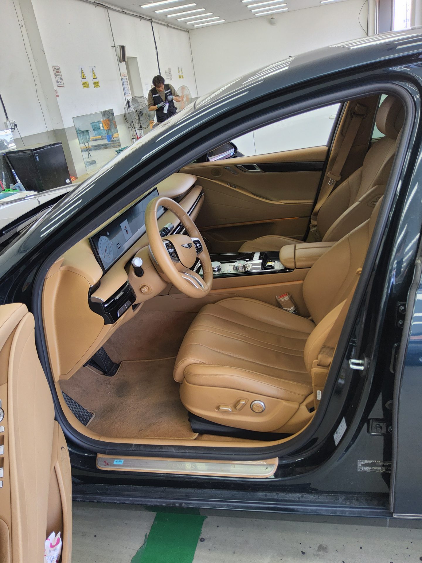 2025 - genesis g80
