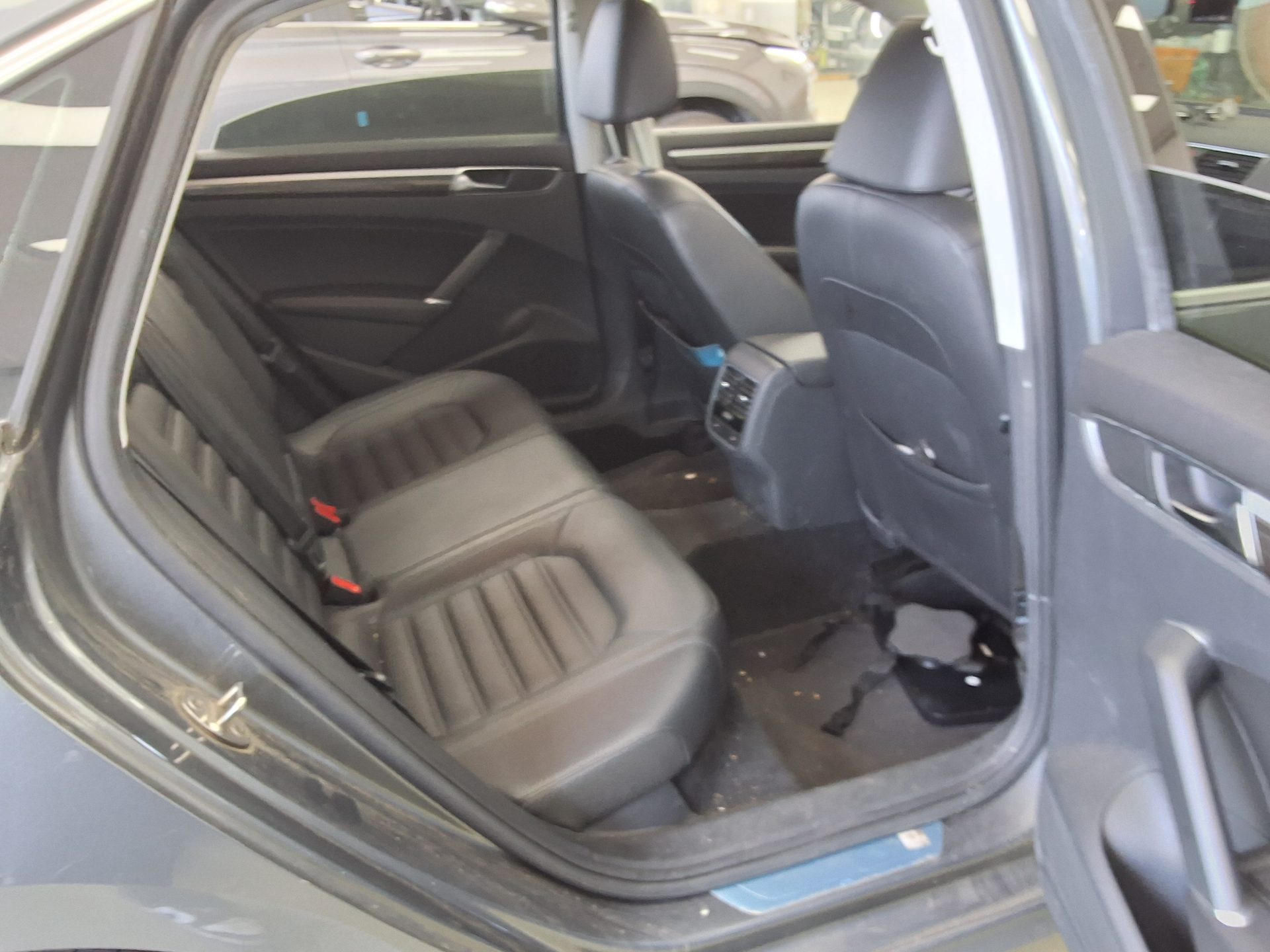 2018 - volkswagen passat