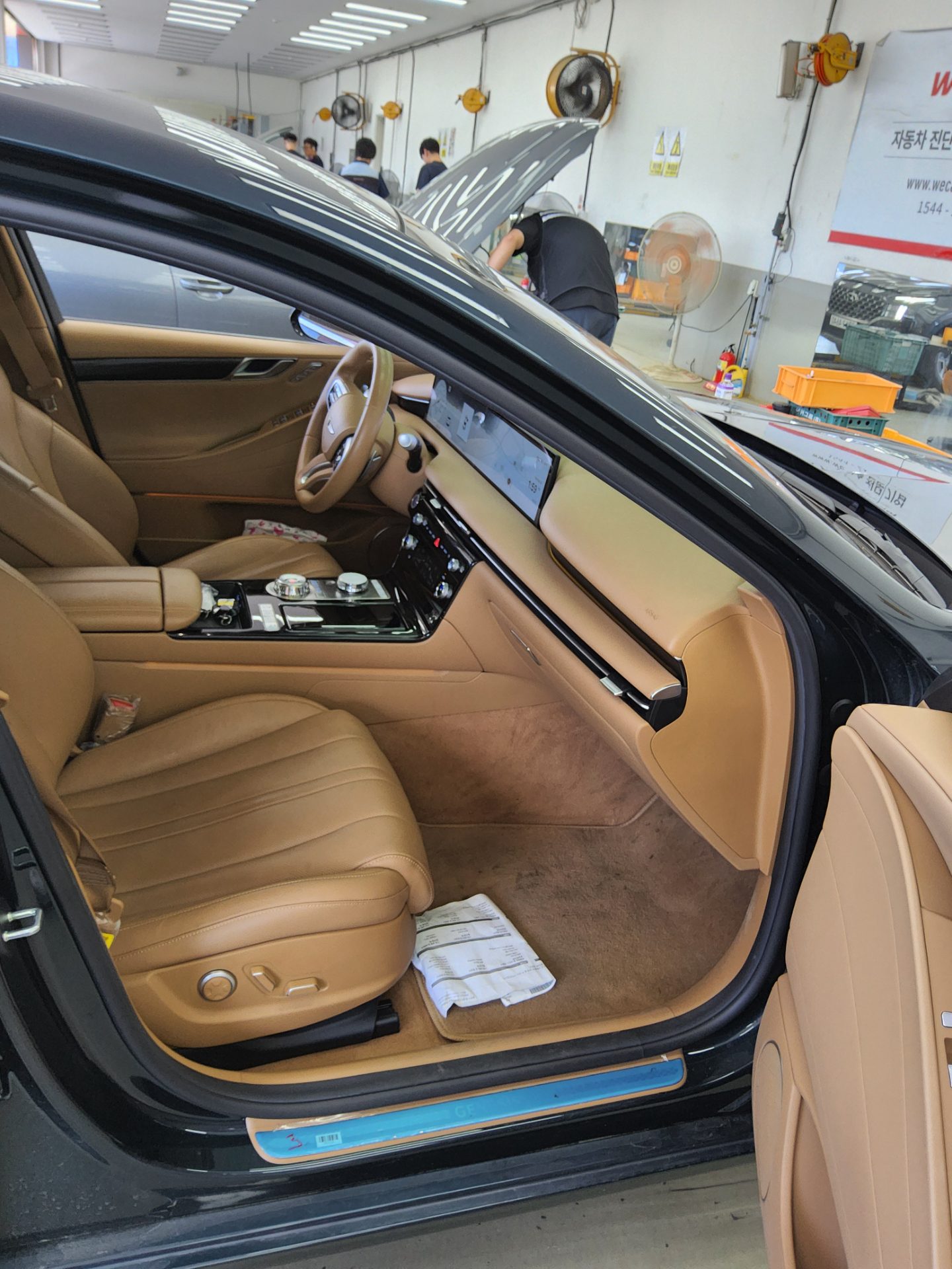2025 - genesis g80
