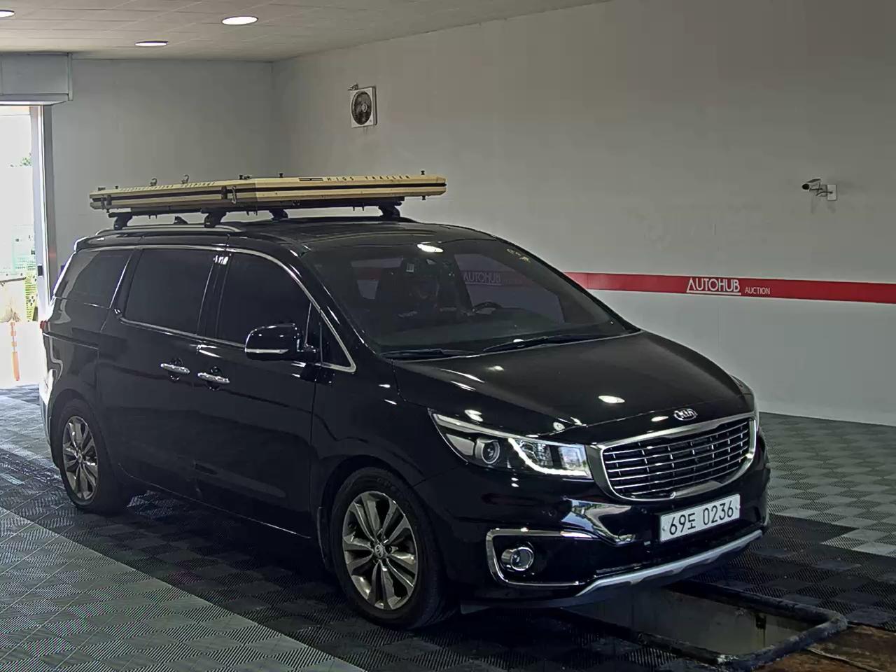 2017 - kia carnival