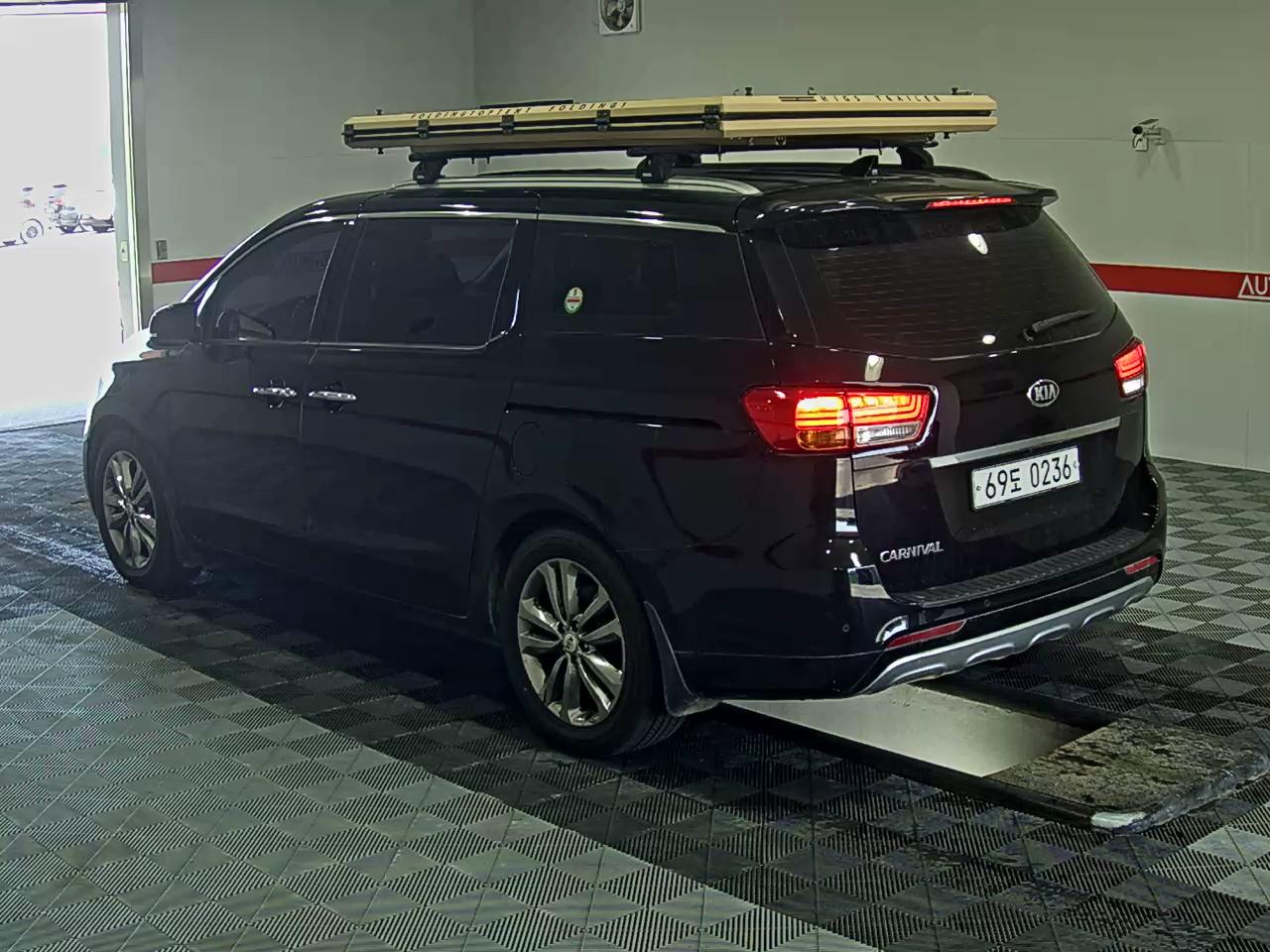 2017 - kia carnival