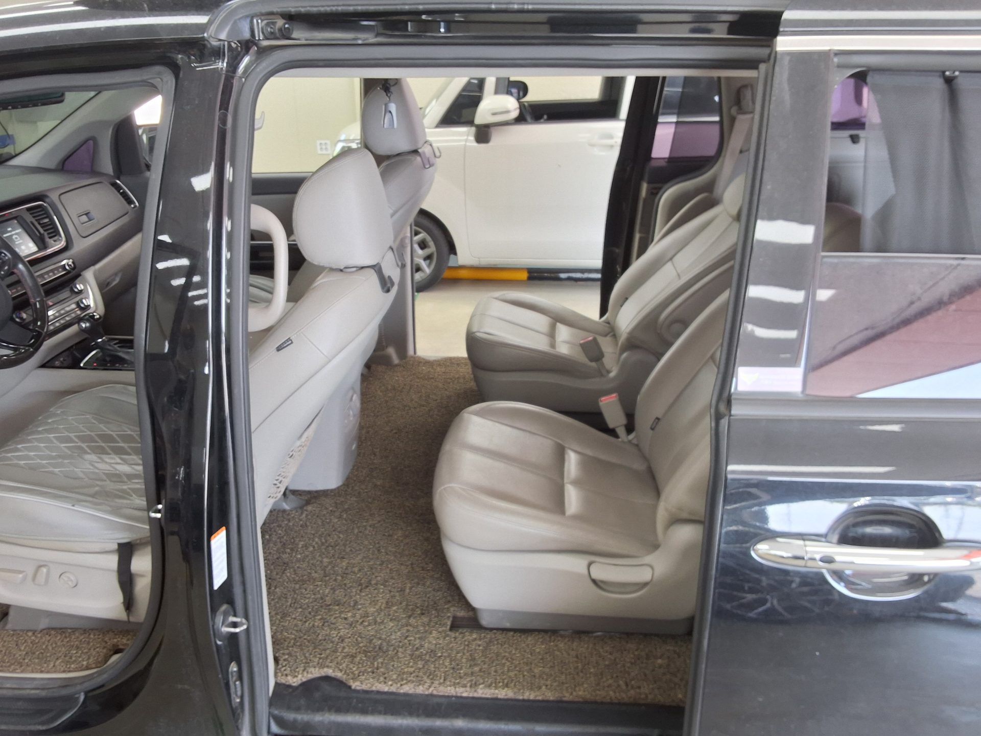 2015 - kia carnival