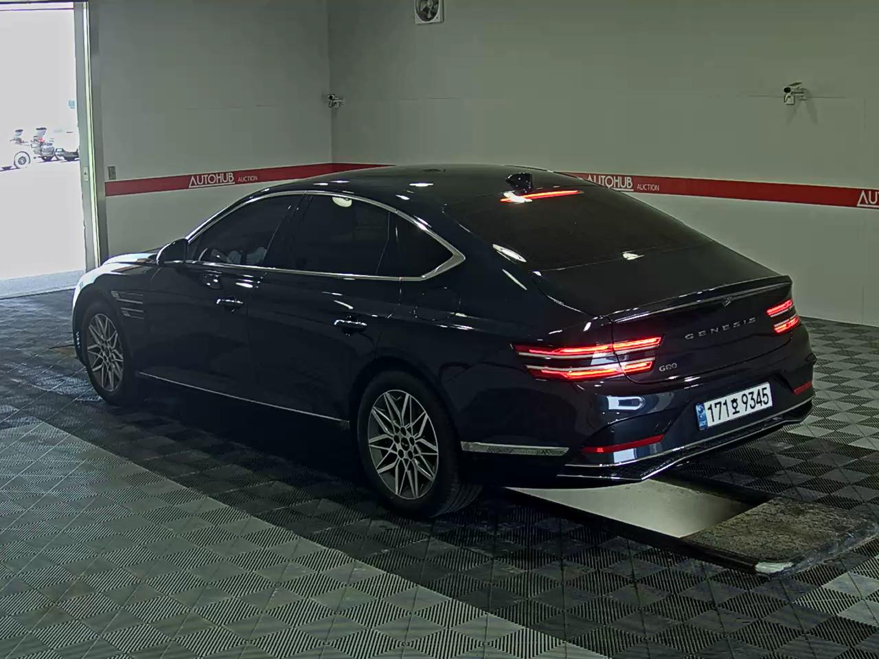 2025 - genesis g80