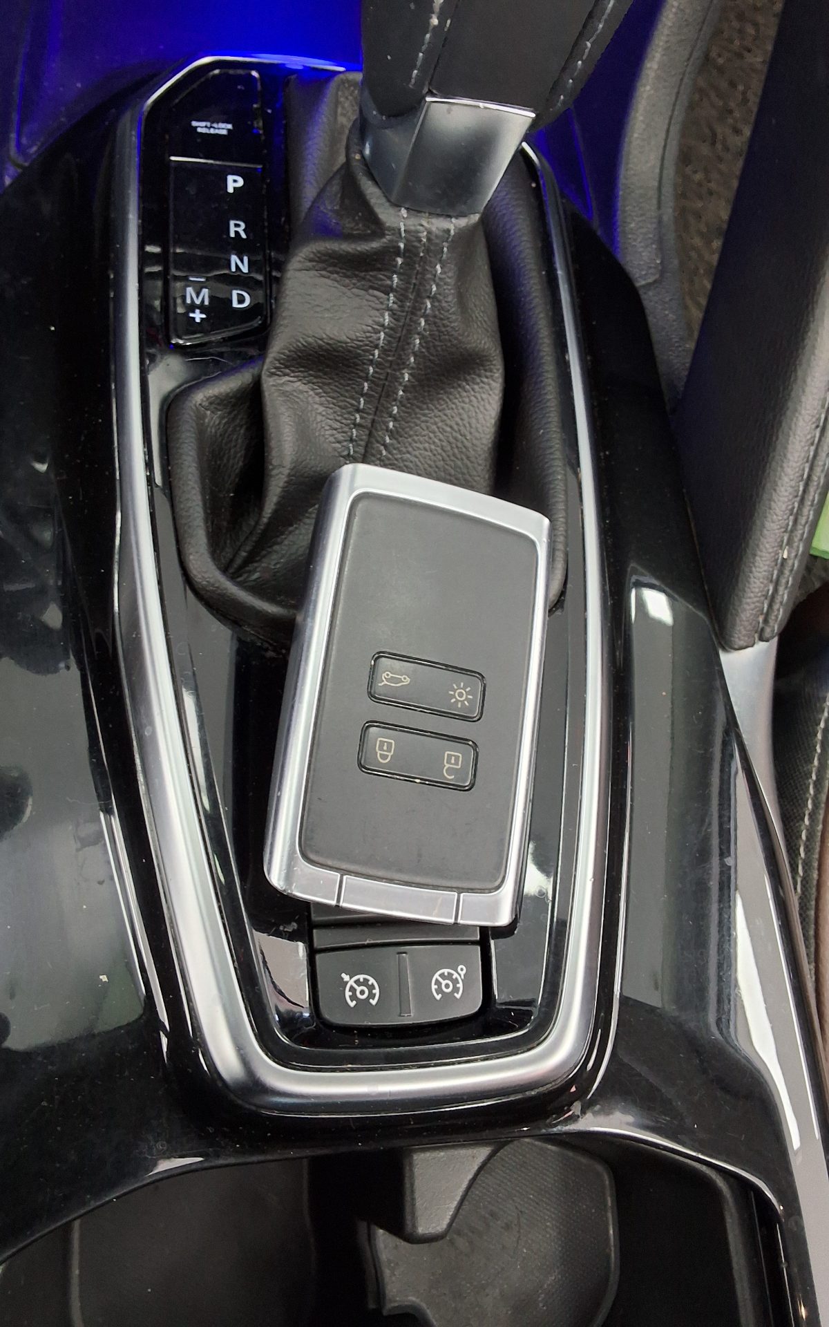 2020 - renault qm6