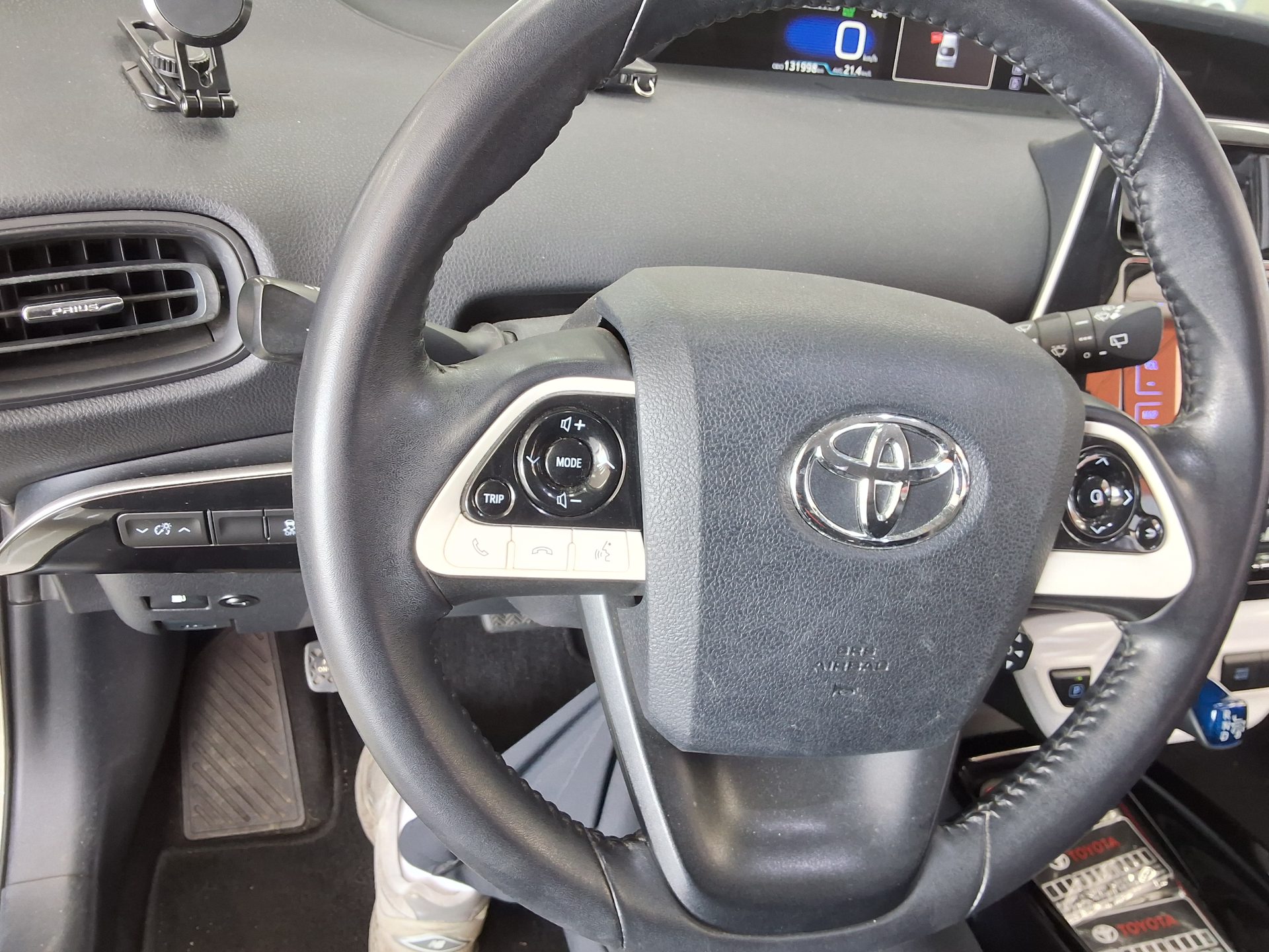 2017 - toyota prius