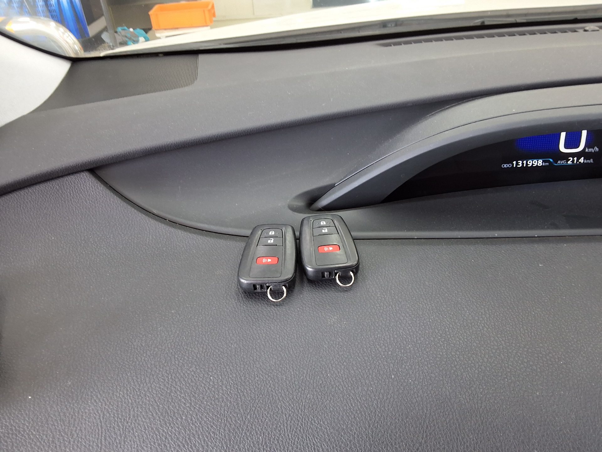 2017 - toyota prius