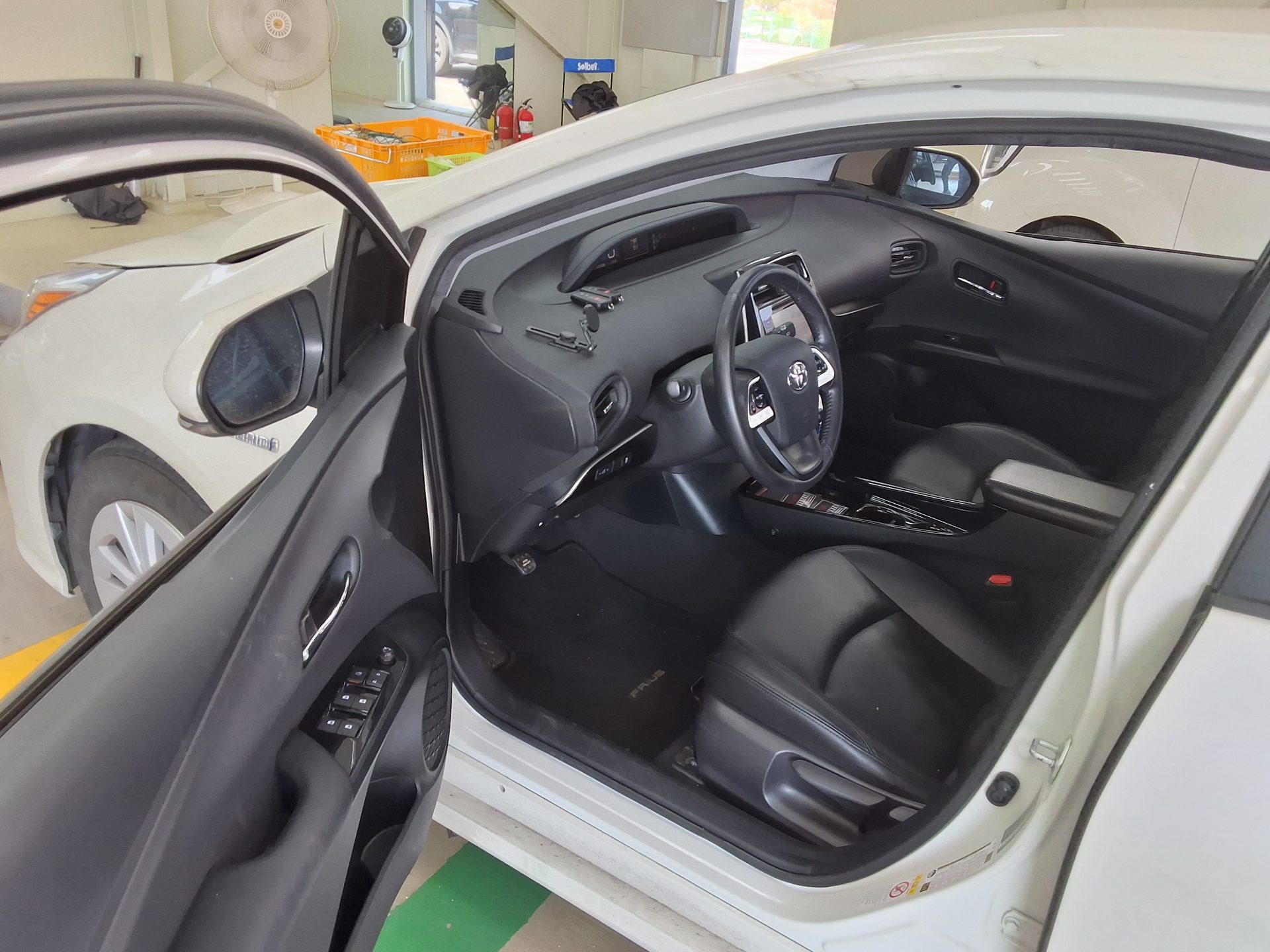 2017 - toyota prius