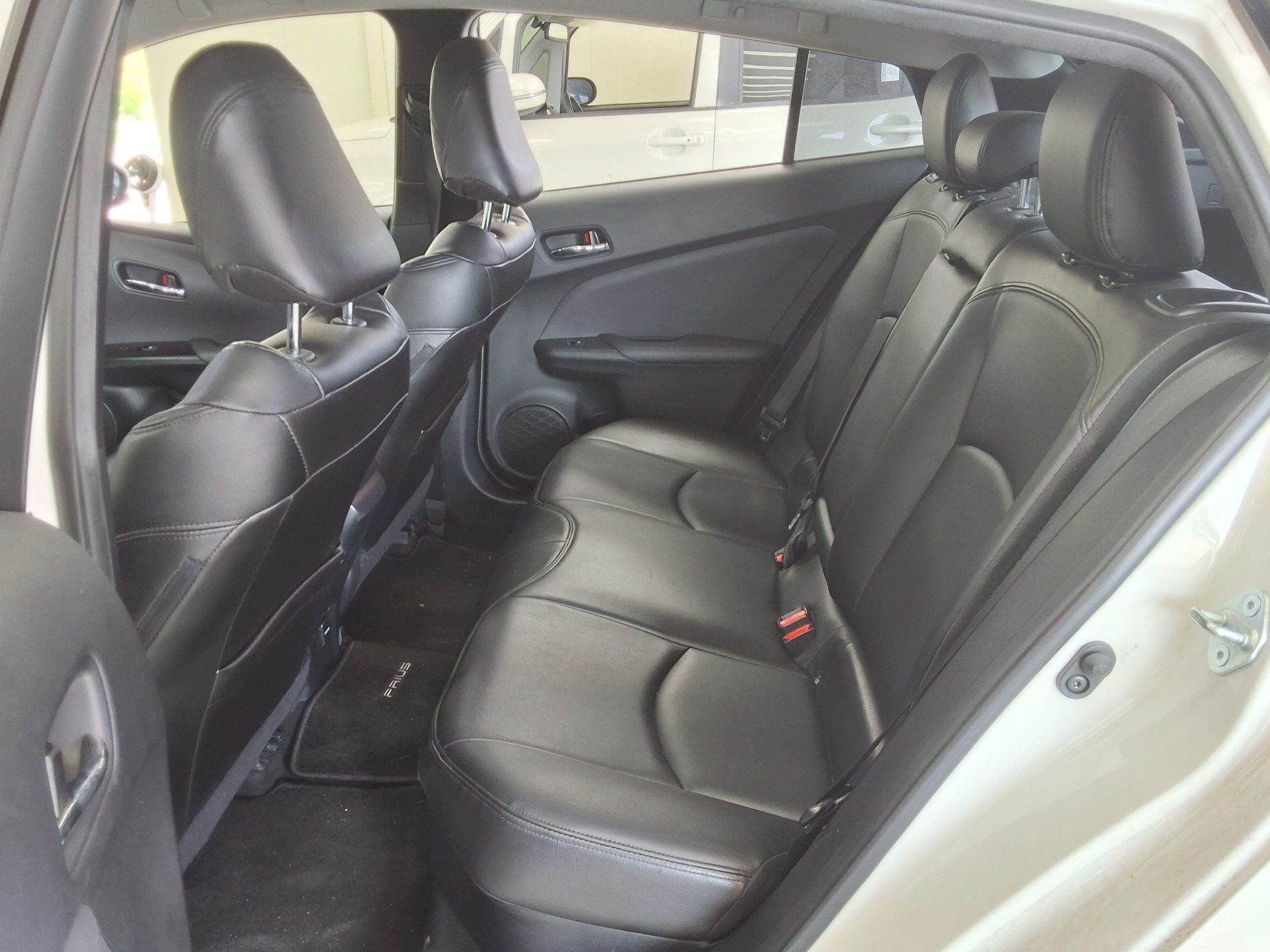 2017 - toyota prius