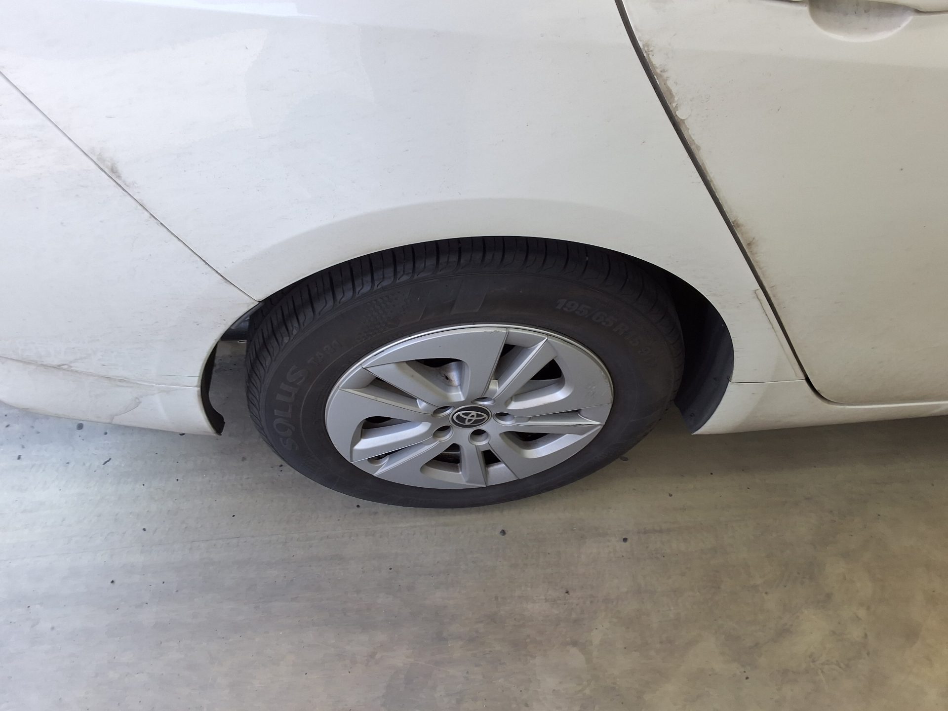 2017 - toyota prius