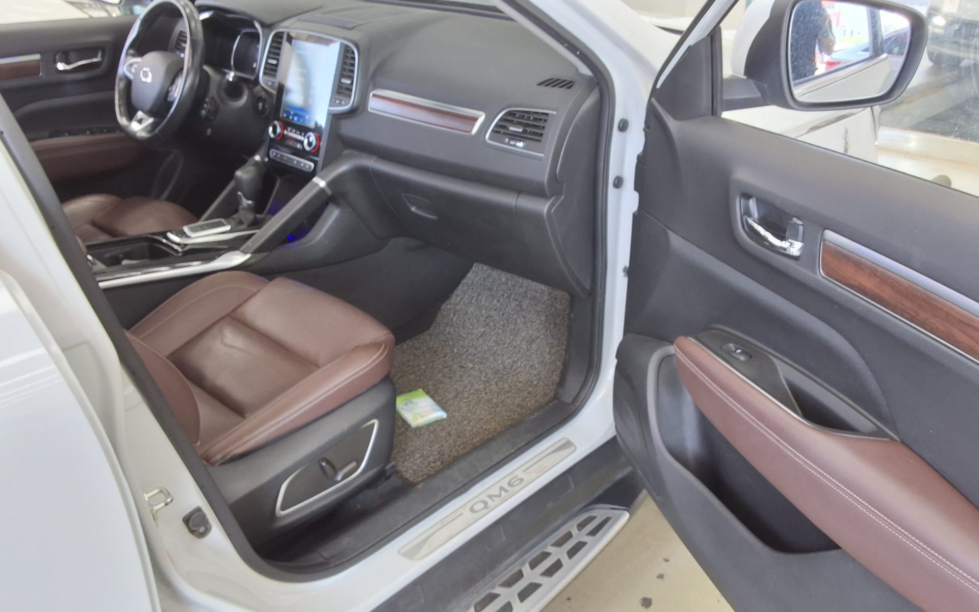 2020 - renault qm6