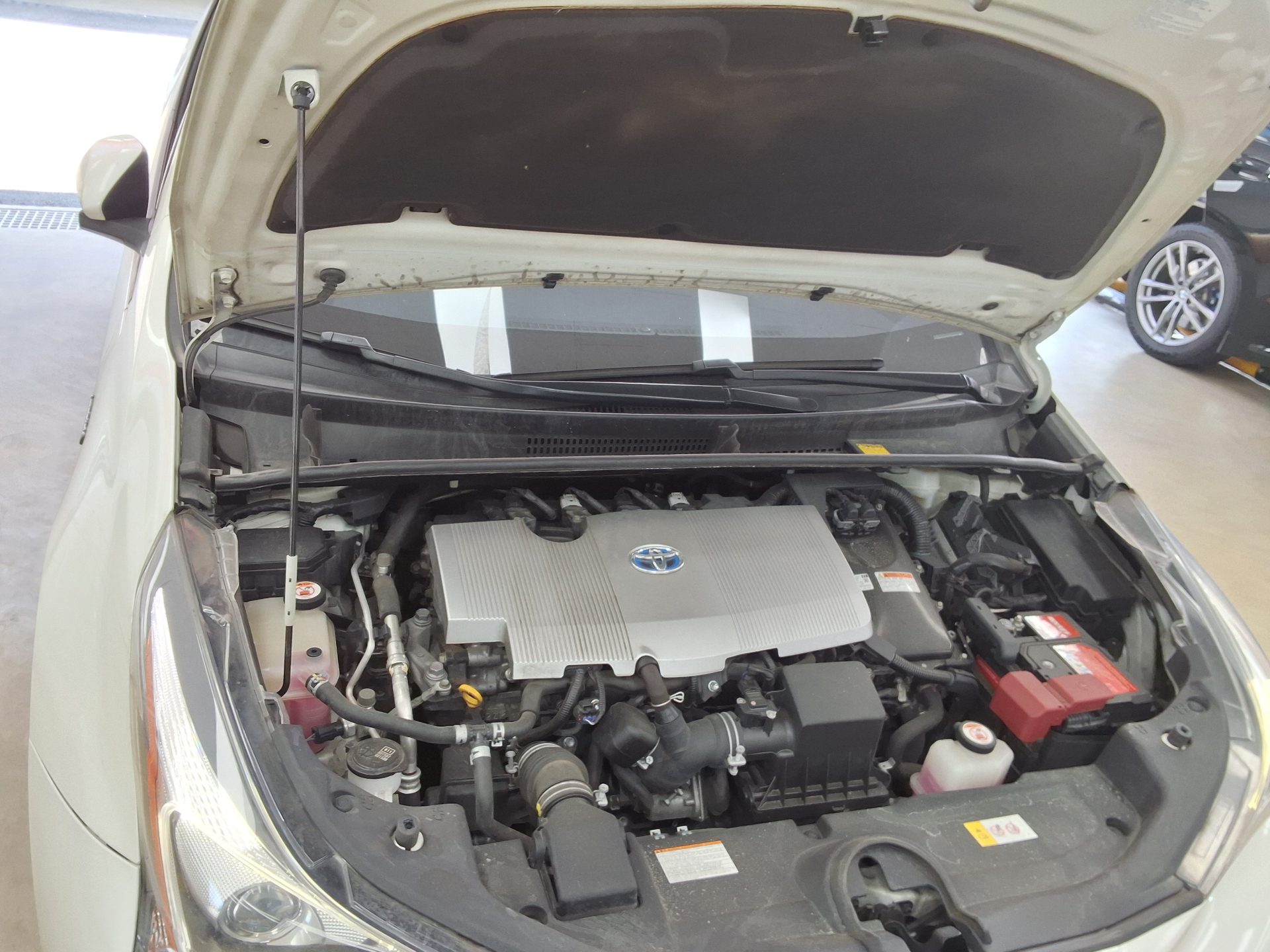 2017 - toyota prius