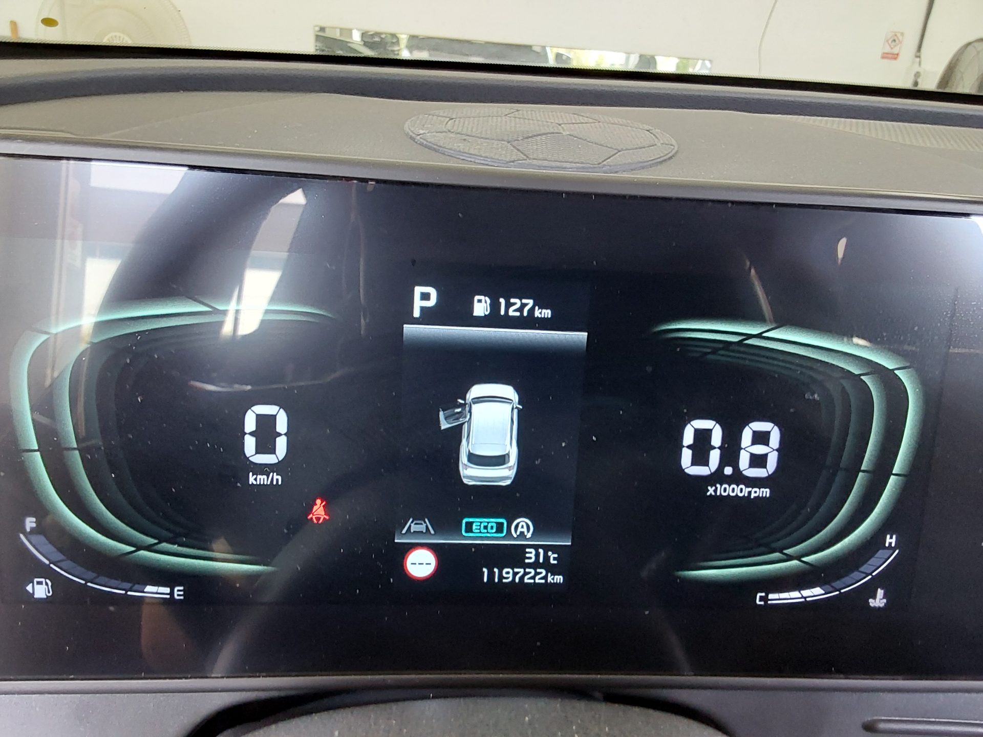 2022 - kia sportage