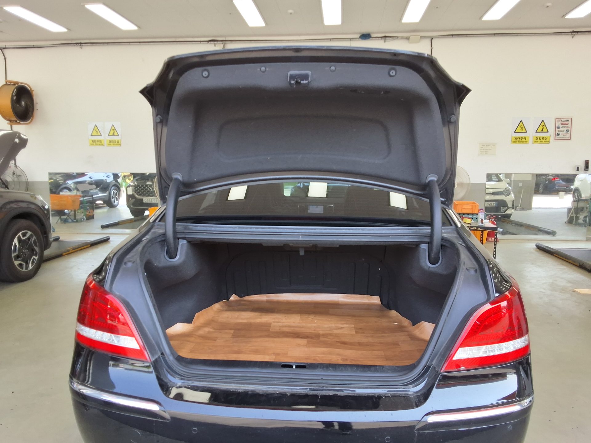 2011 - hyundai equus