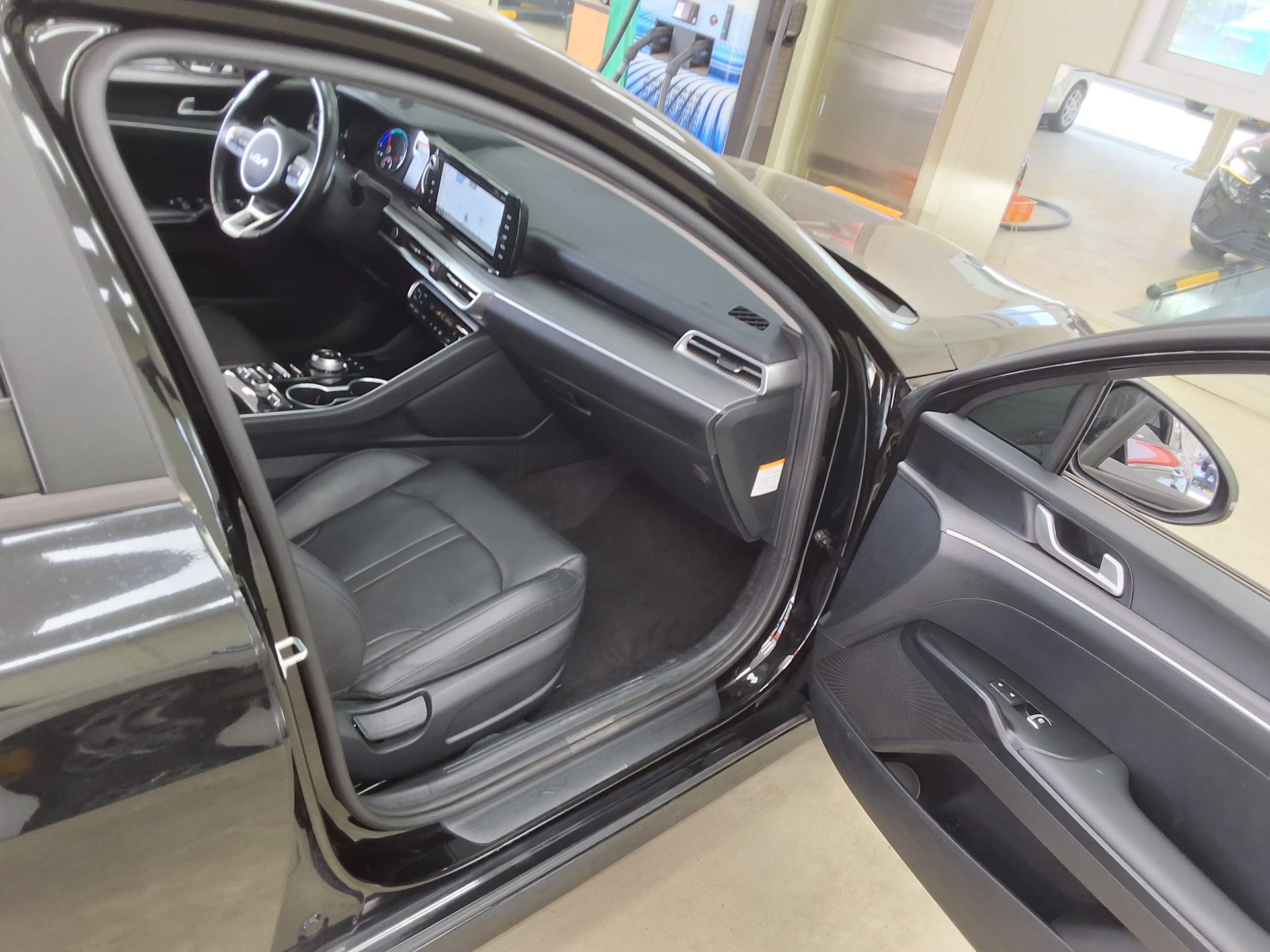 Kia K5 - 13