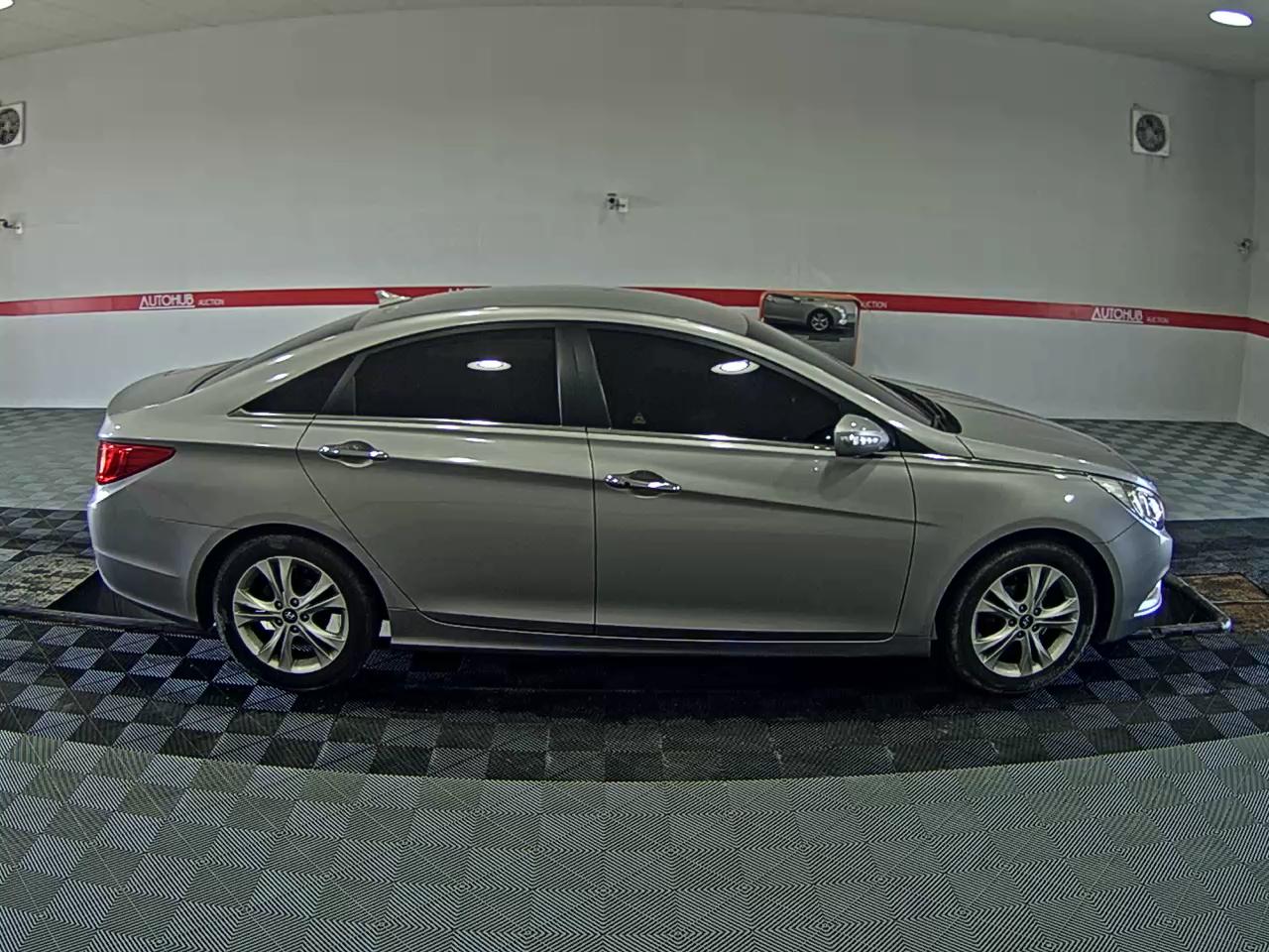 2011 - hyundai sonata