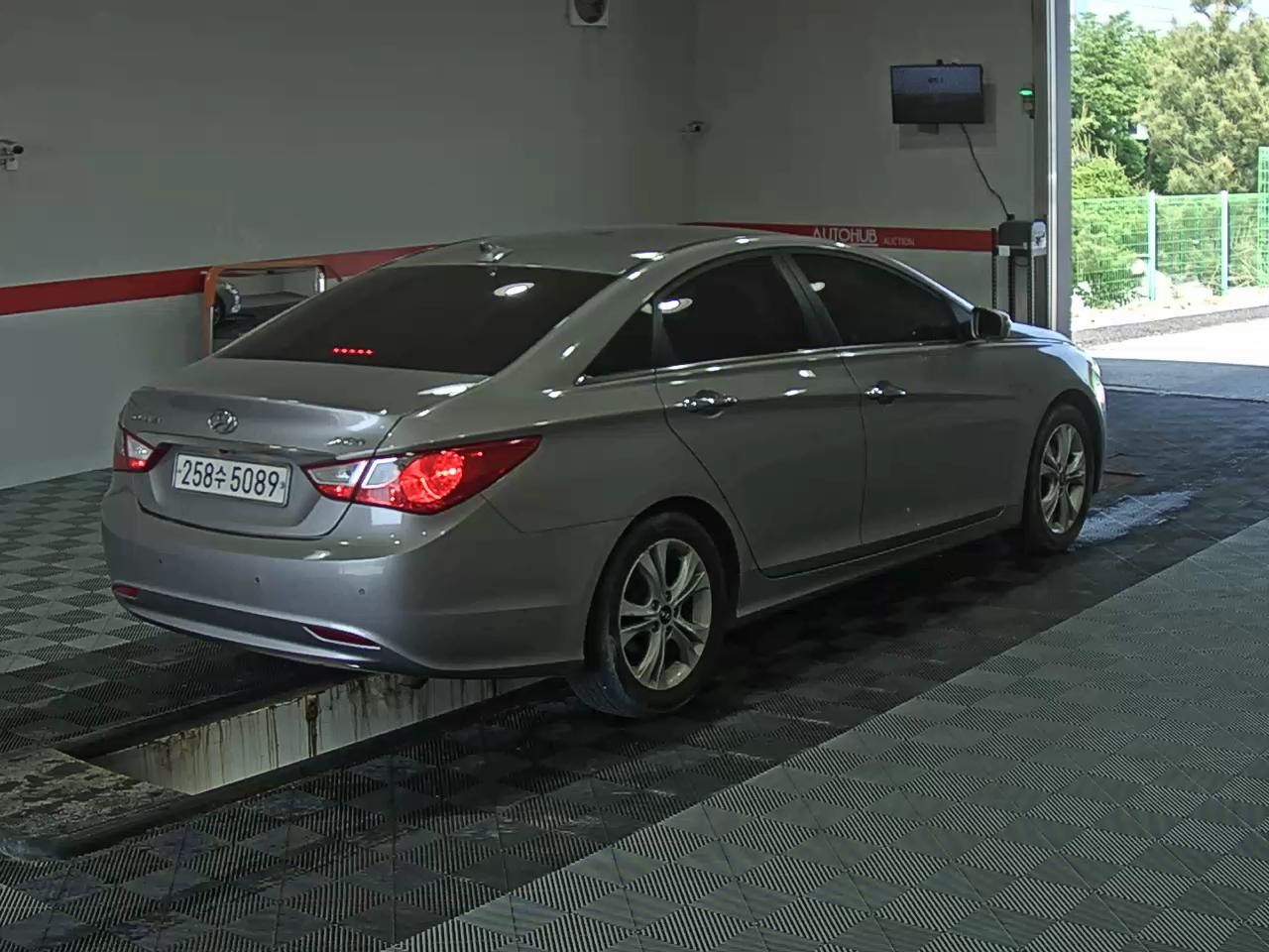 2011 - hyundai sonata