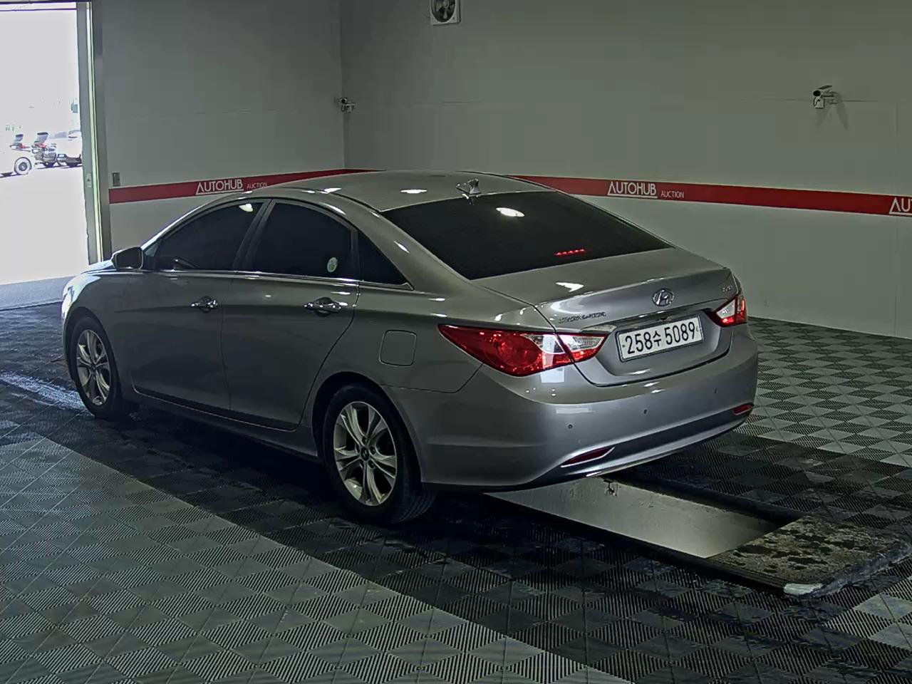 2011 - hyundai sonata