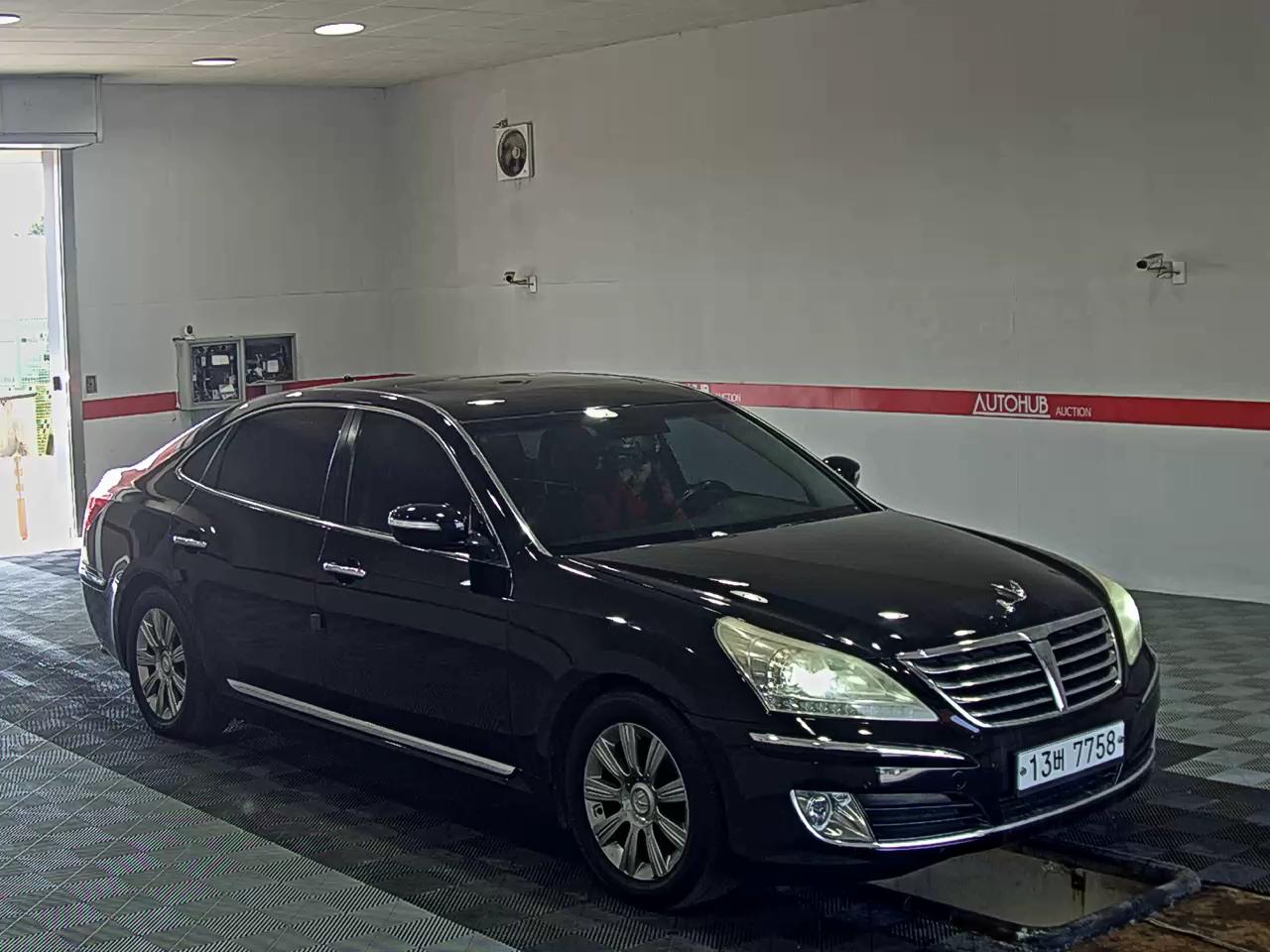 2011 - hyundai equus