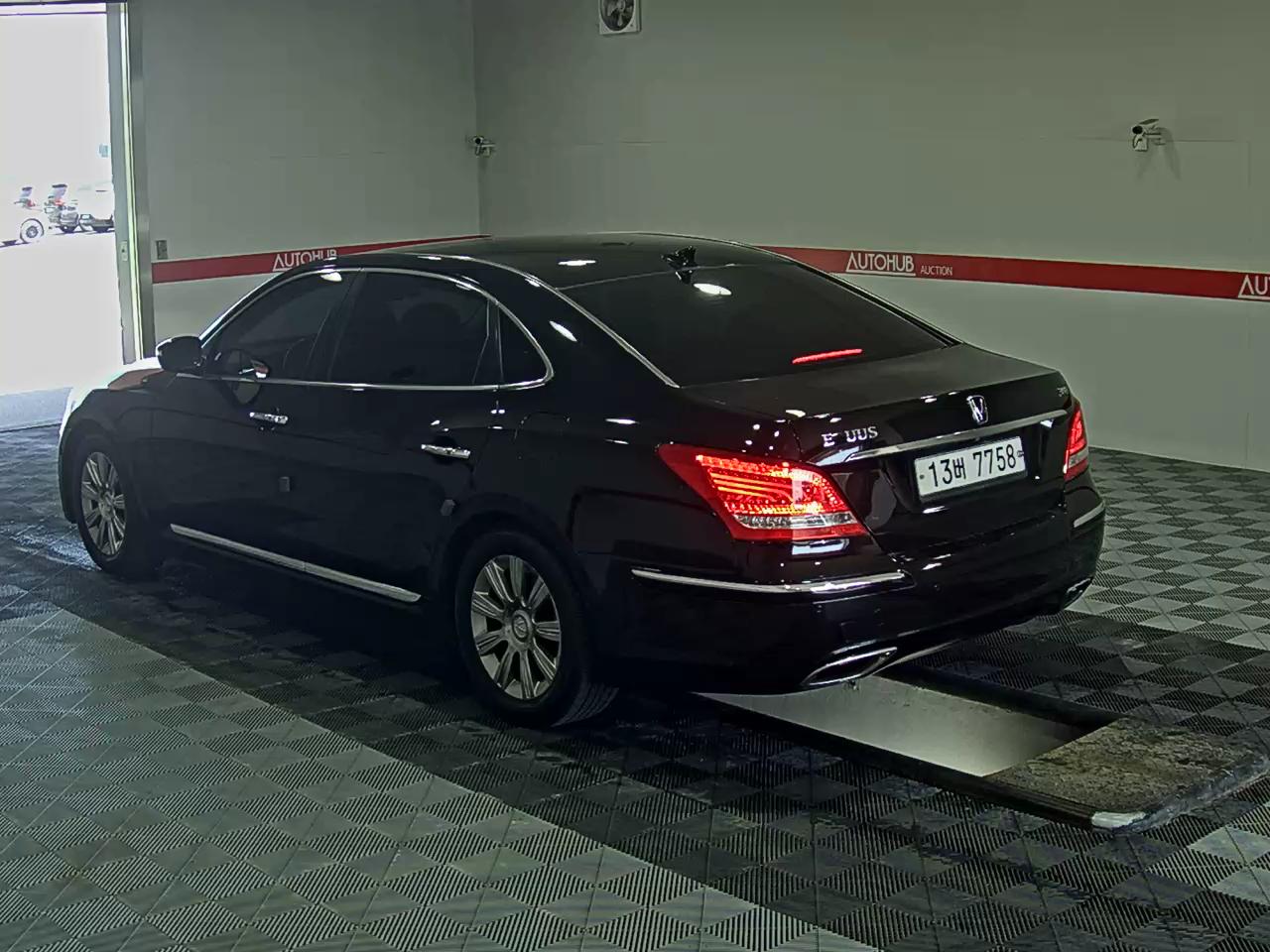2011 - hyundai equus