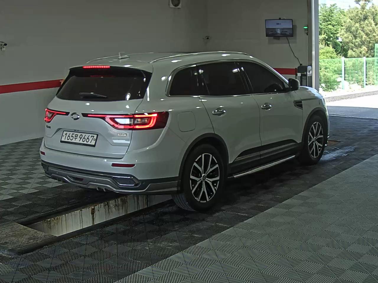 2020 - renault qm6