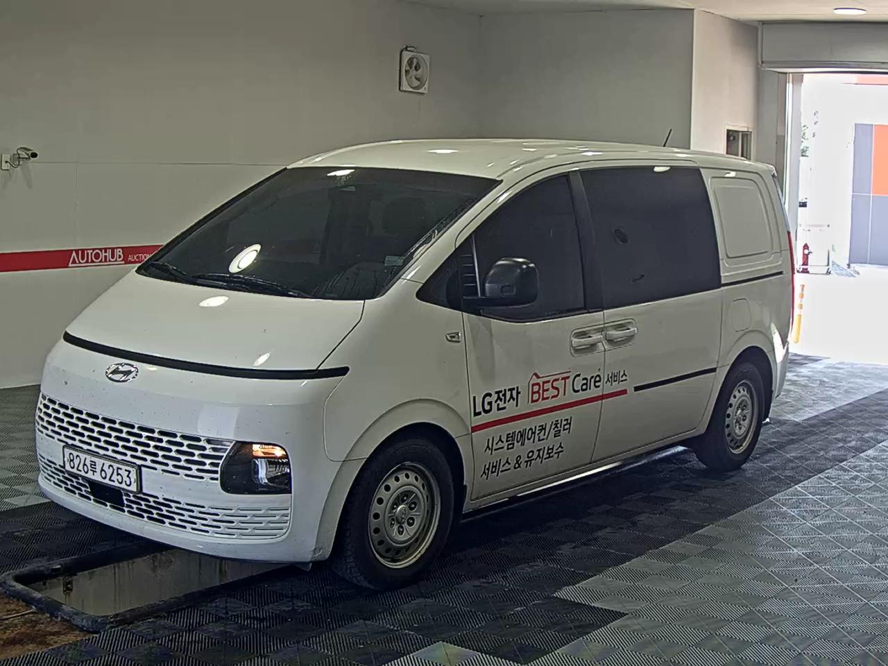 HYUNDAI STARIA CARGO