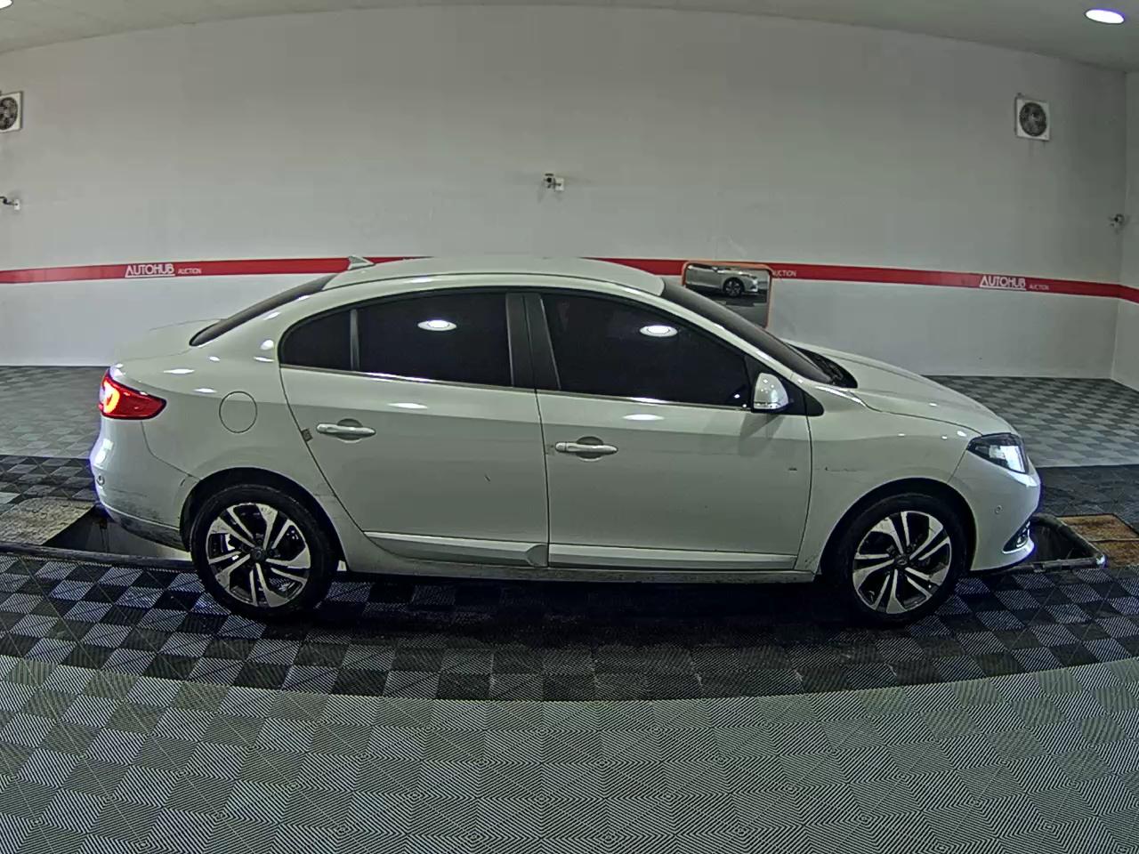 2017 - renault sm3