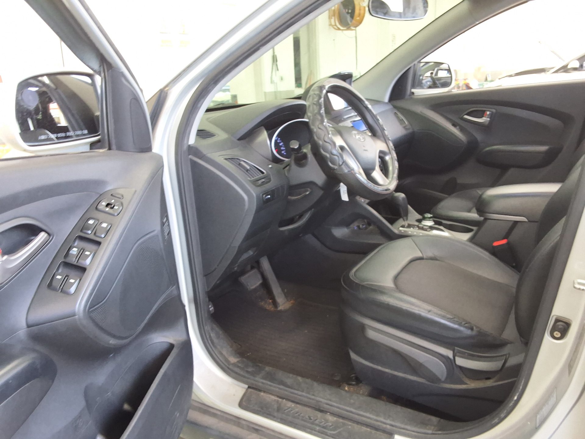 2010 - hyundai tucson