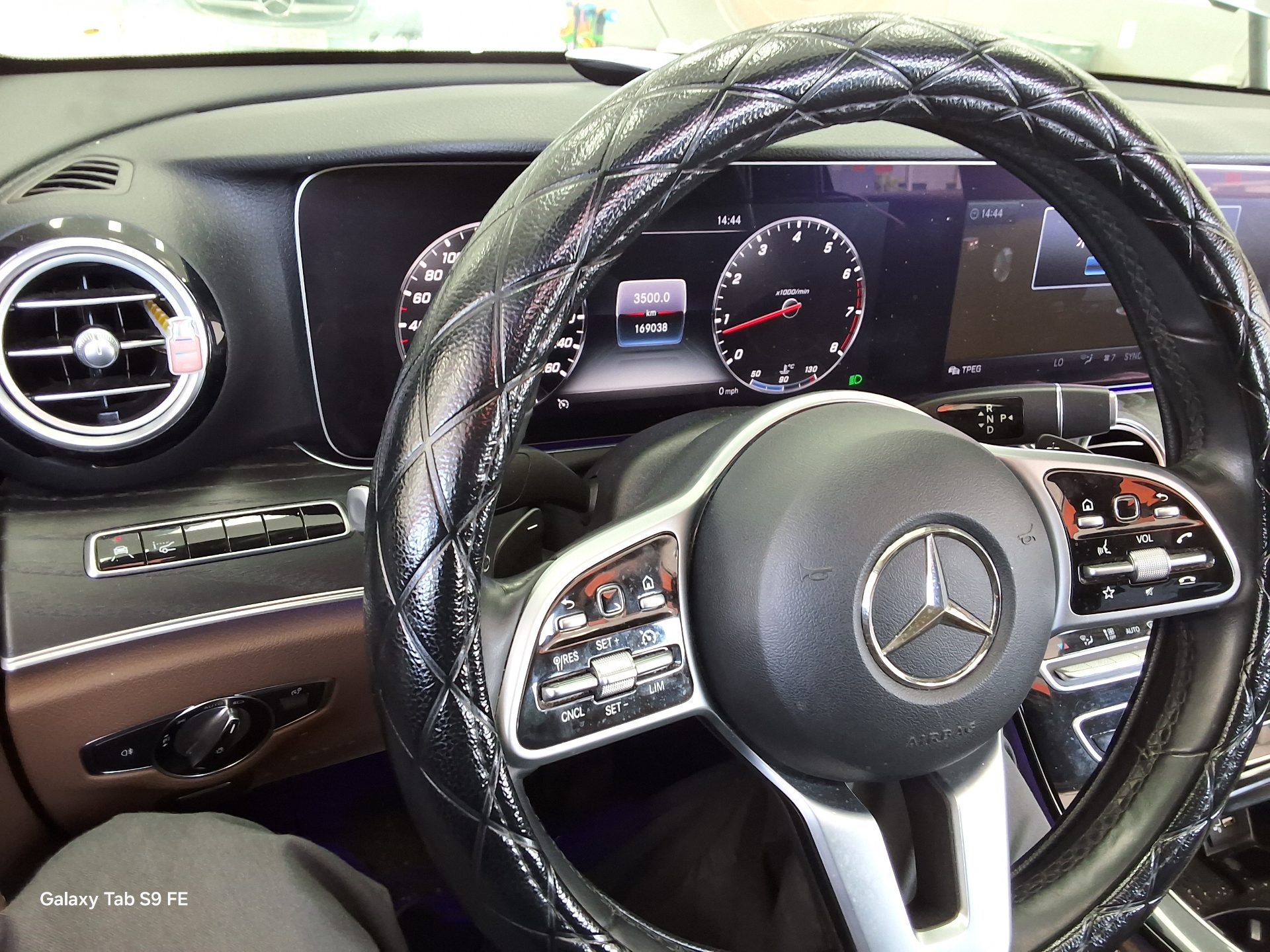 2019 - mercedes-benz e300