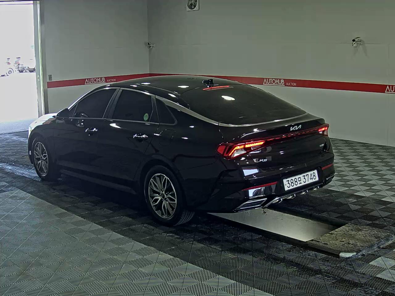 Kia K5 - 5