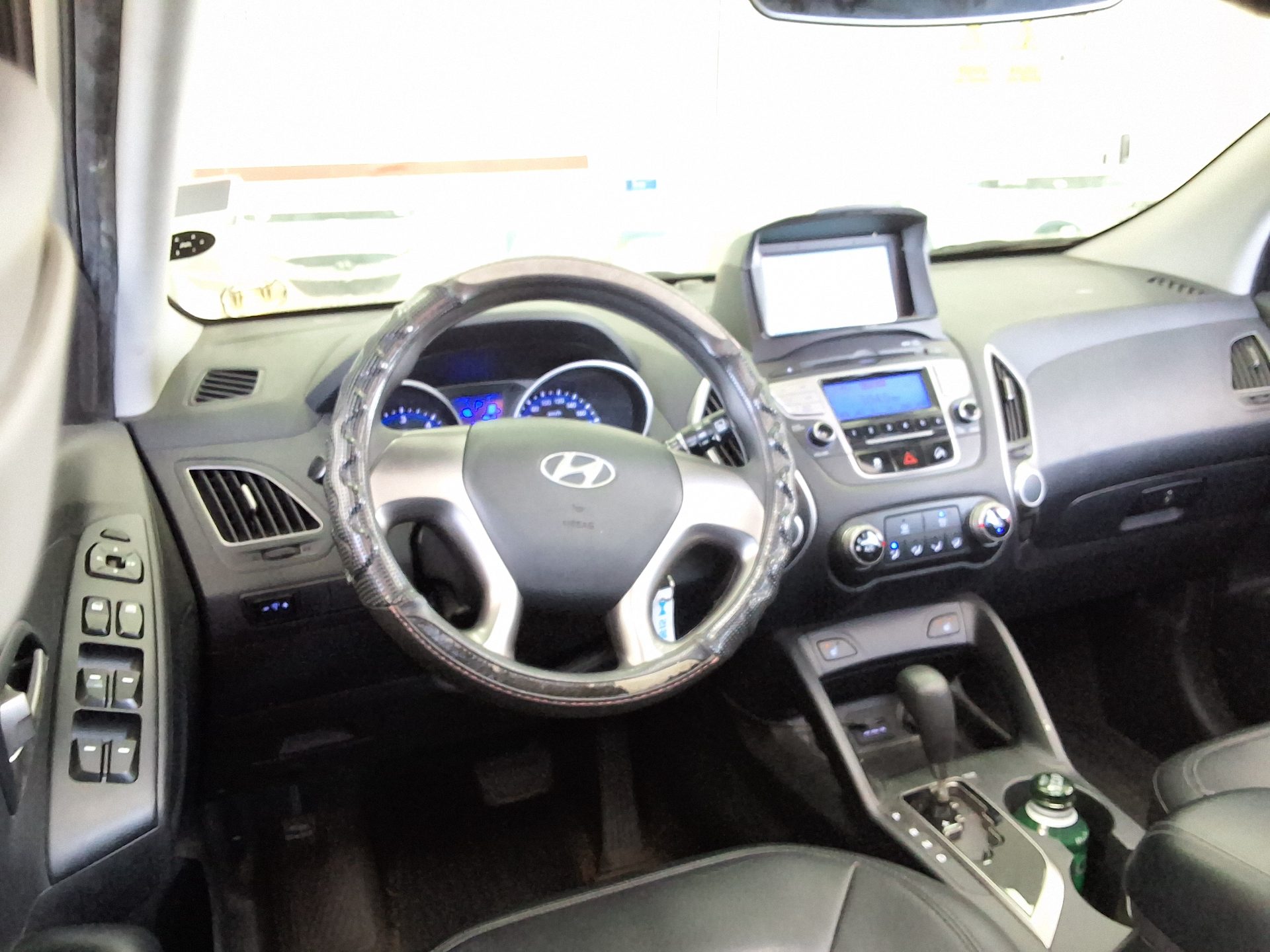 2010 - hyundai tucson