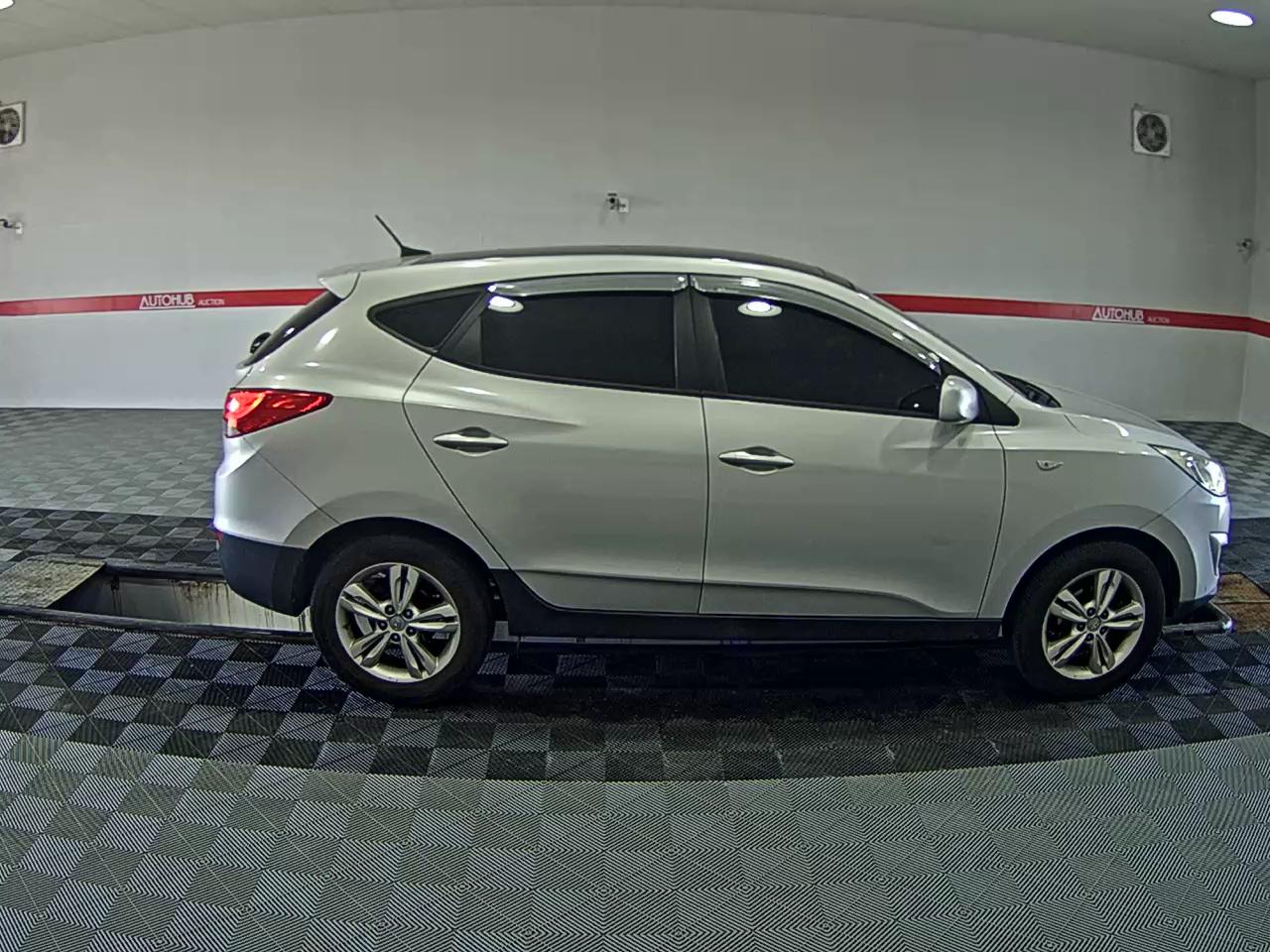 2010 - hyundai tucson