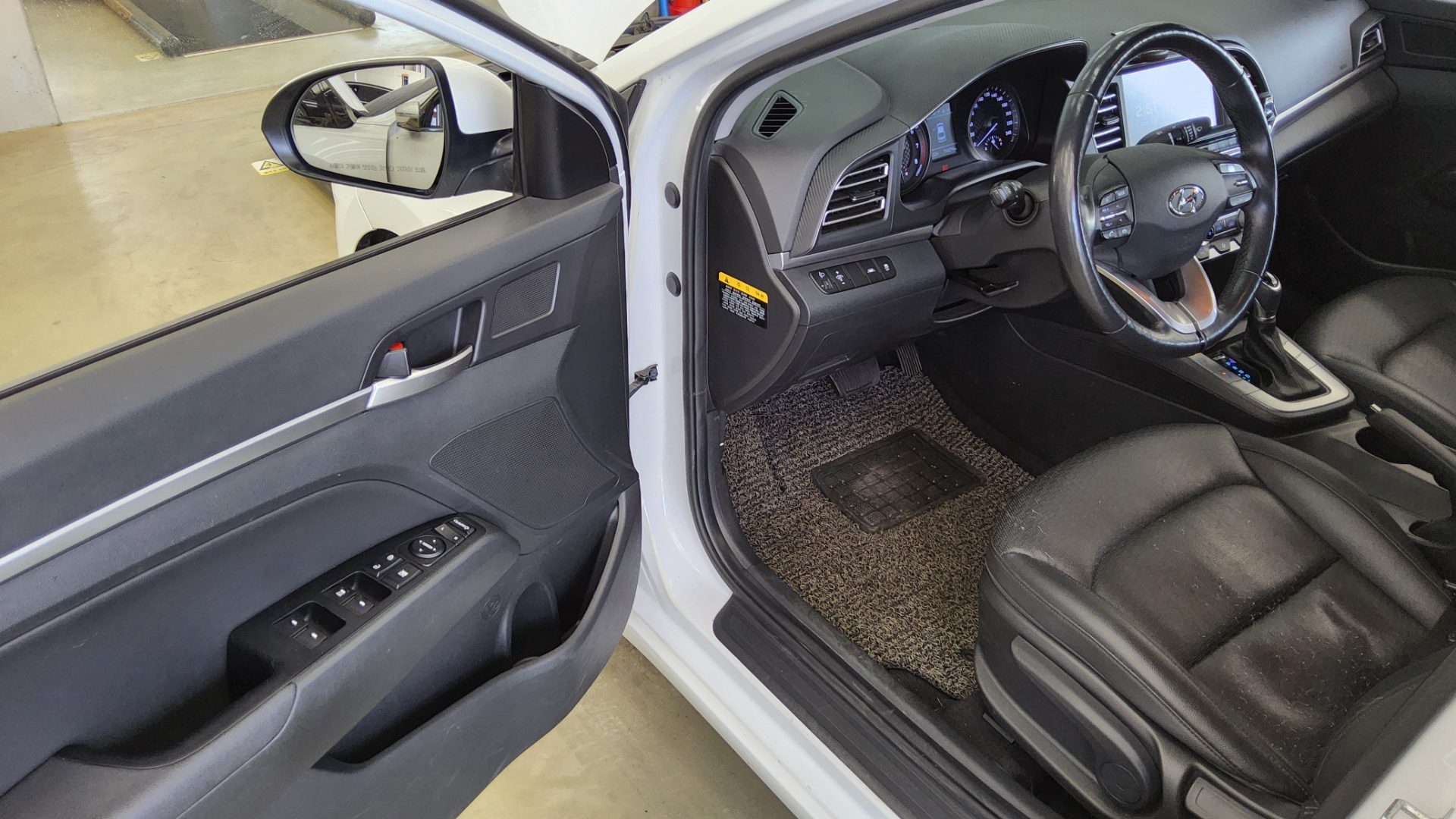 2019 - hyundai avante