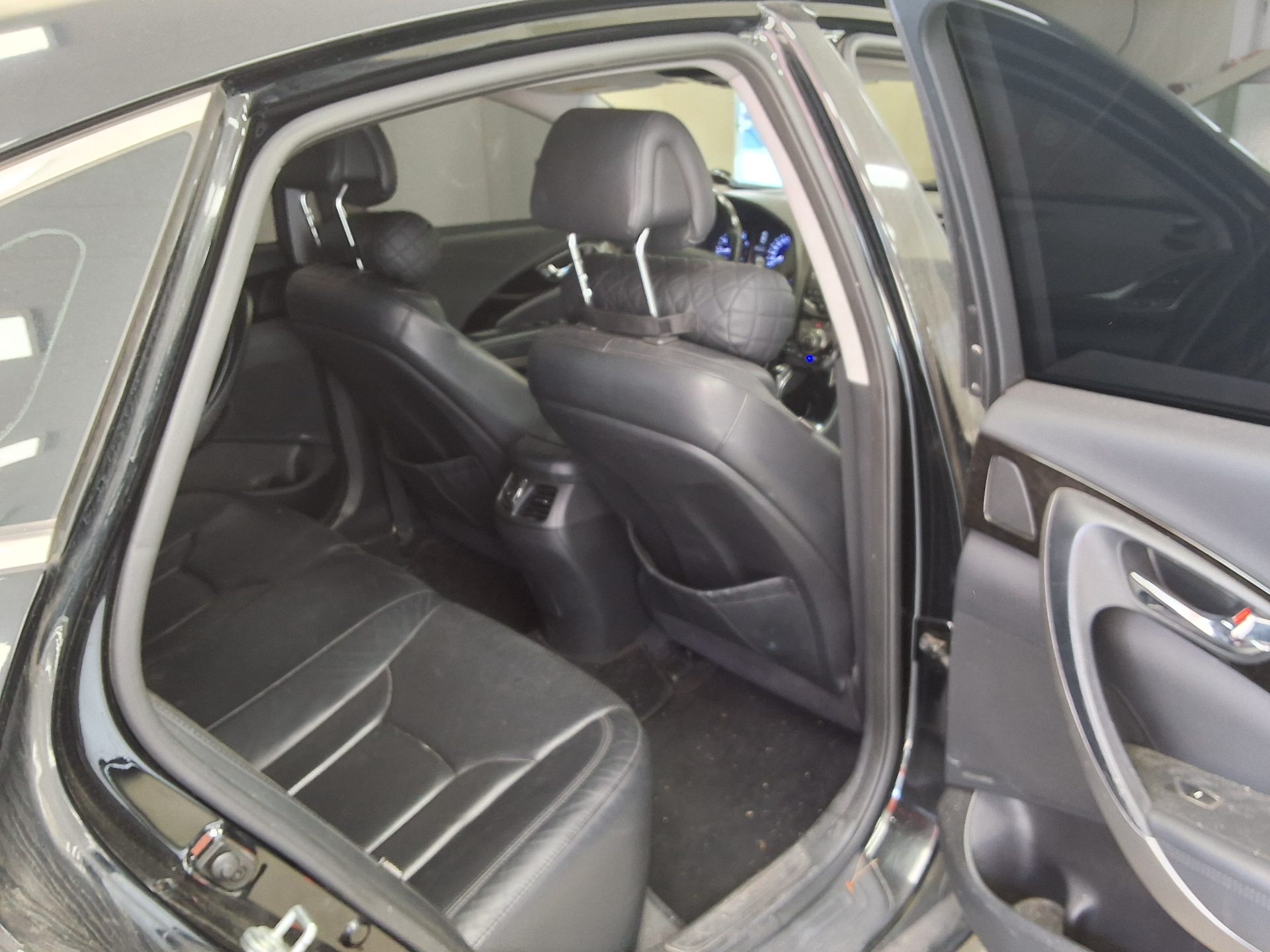2011 - hyundai grandeur