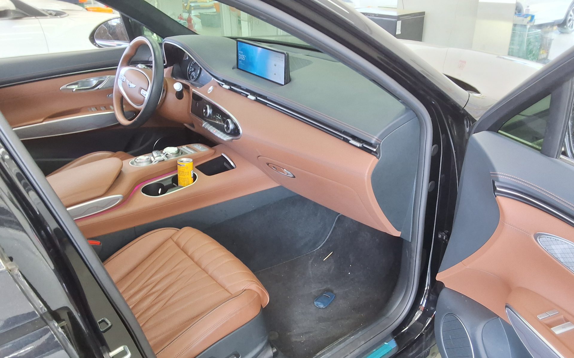 2023 - genesis gv70