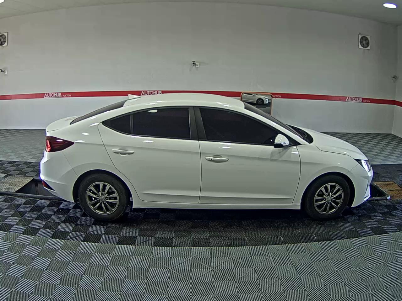 2019 - hyundai avante