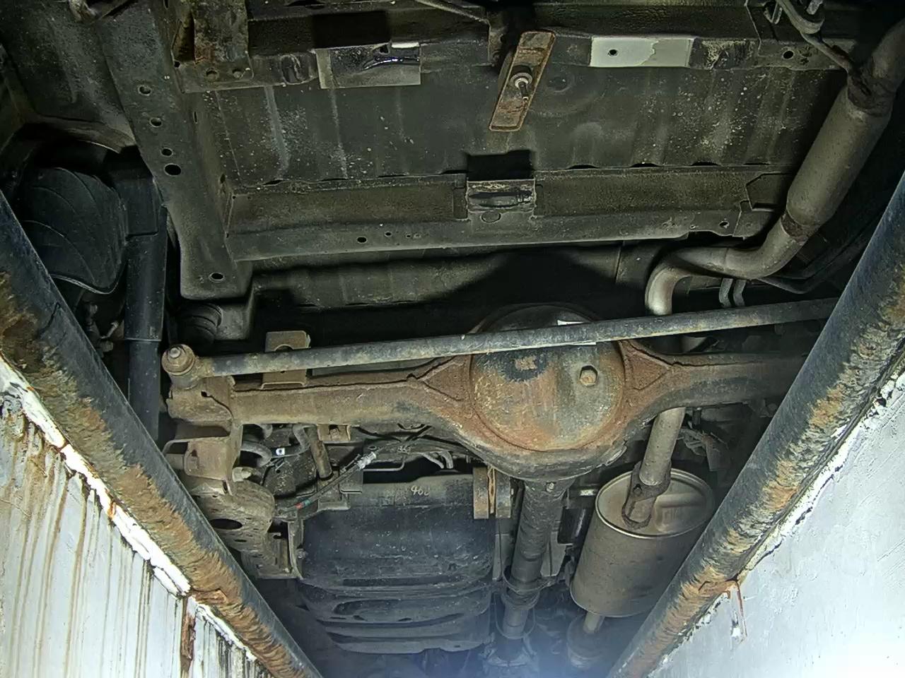 2012 - hyundai grand starex