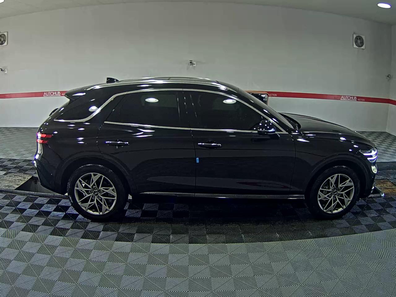 2023 - genesis gv70
