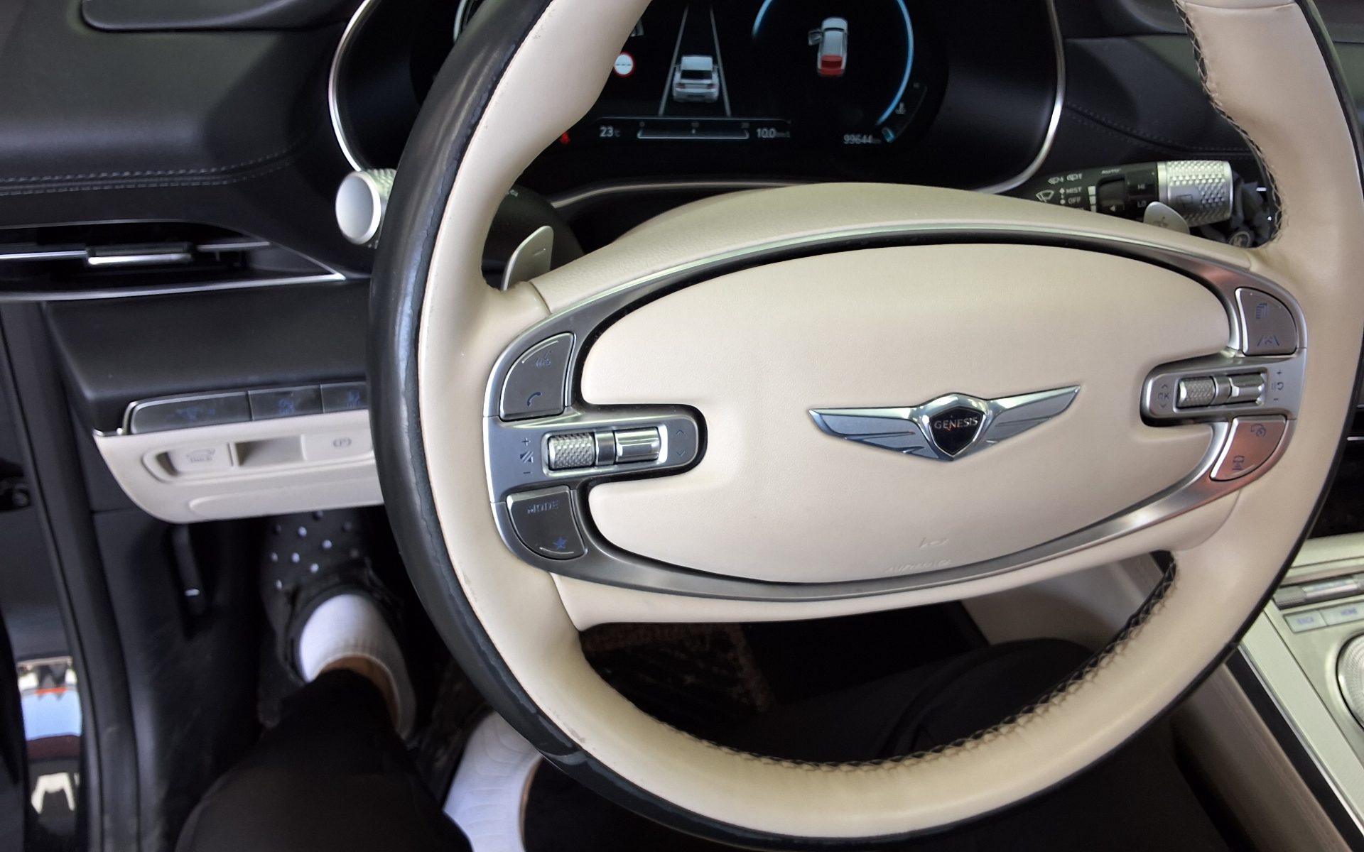 2022 - genesis gv80