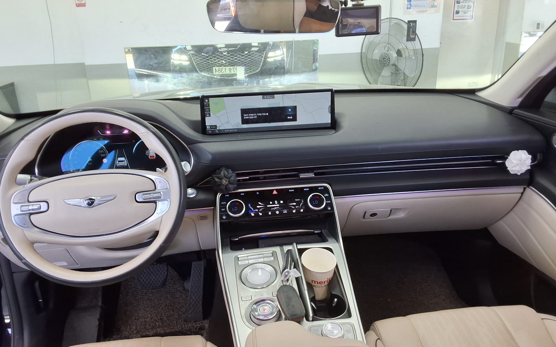 2022 - genesis gv80