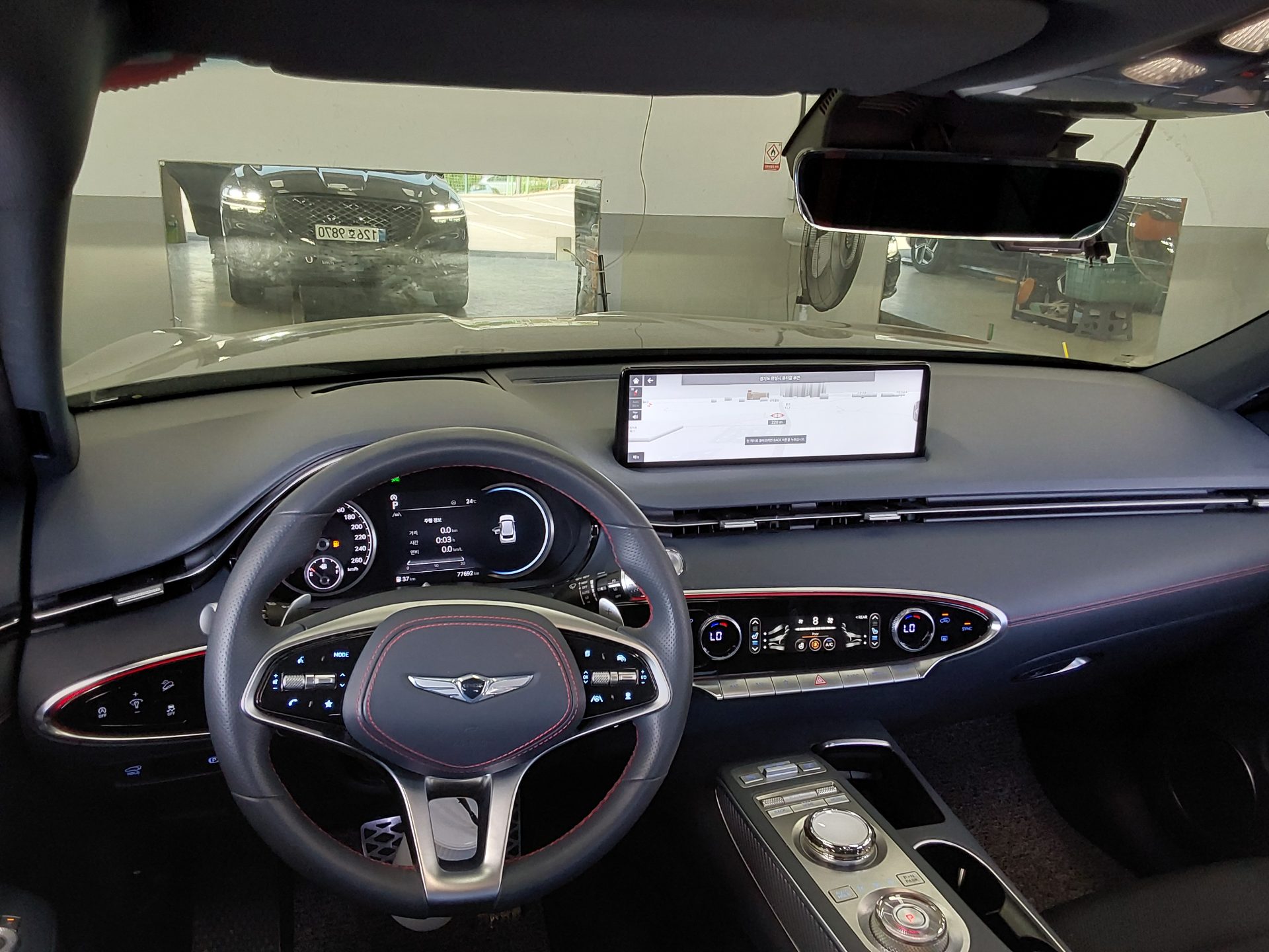 2021 - genesis gv70