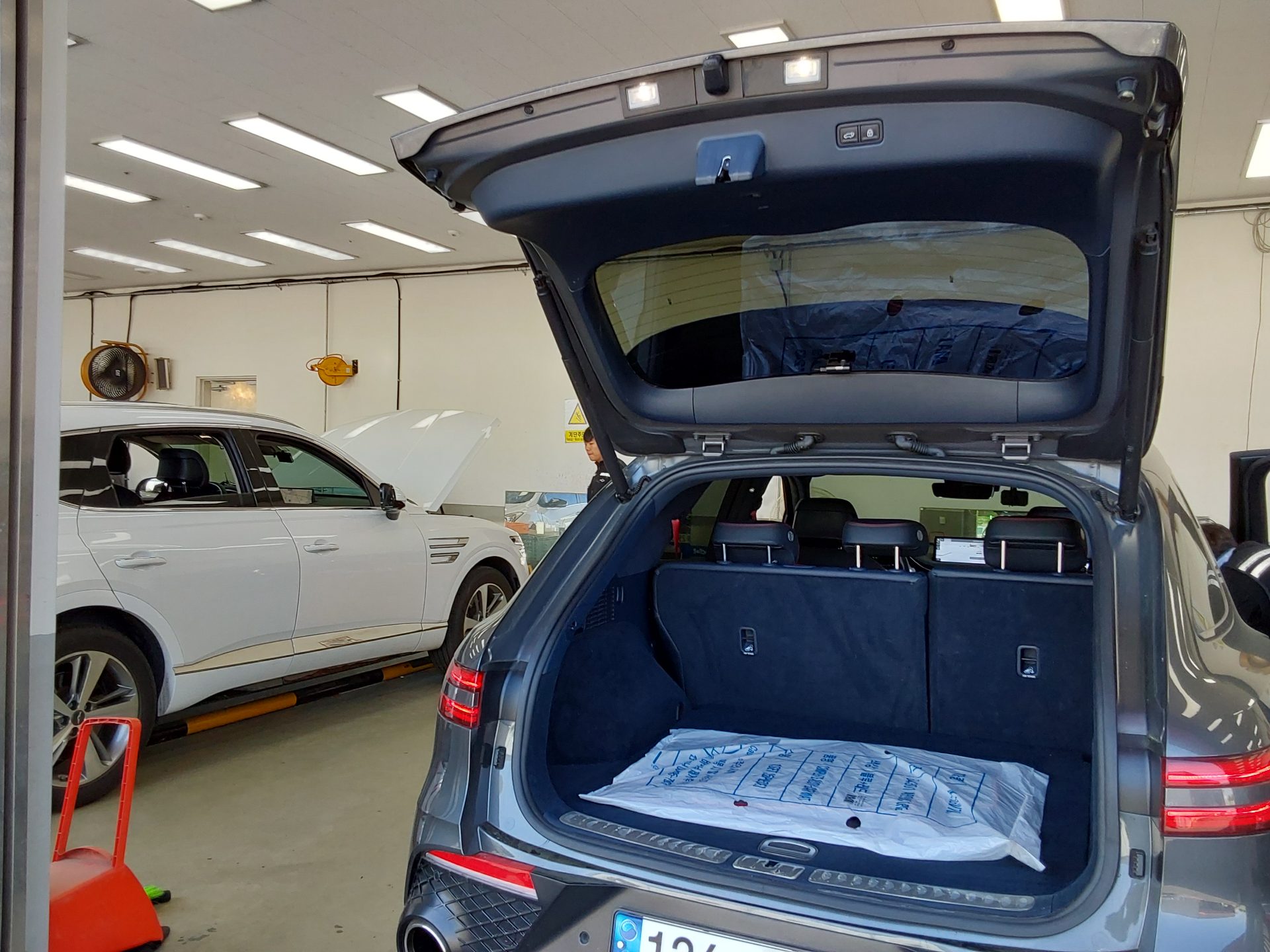 2021 - genesis gv70