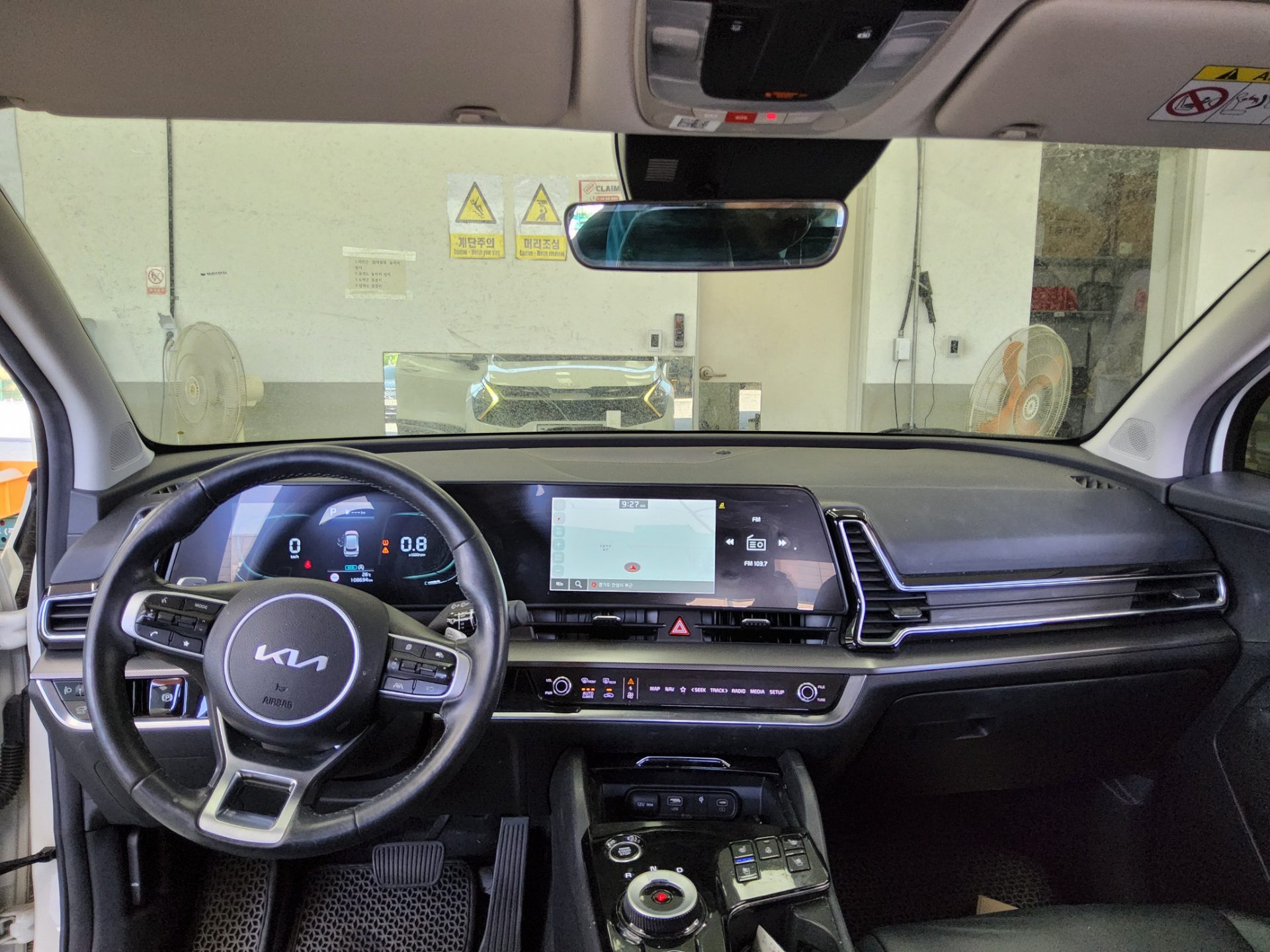 2023 - kia sportage
