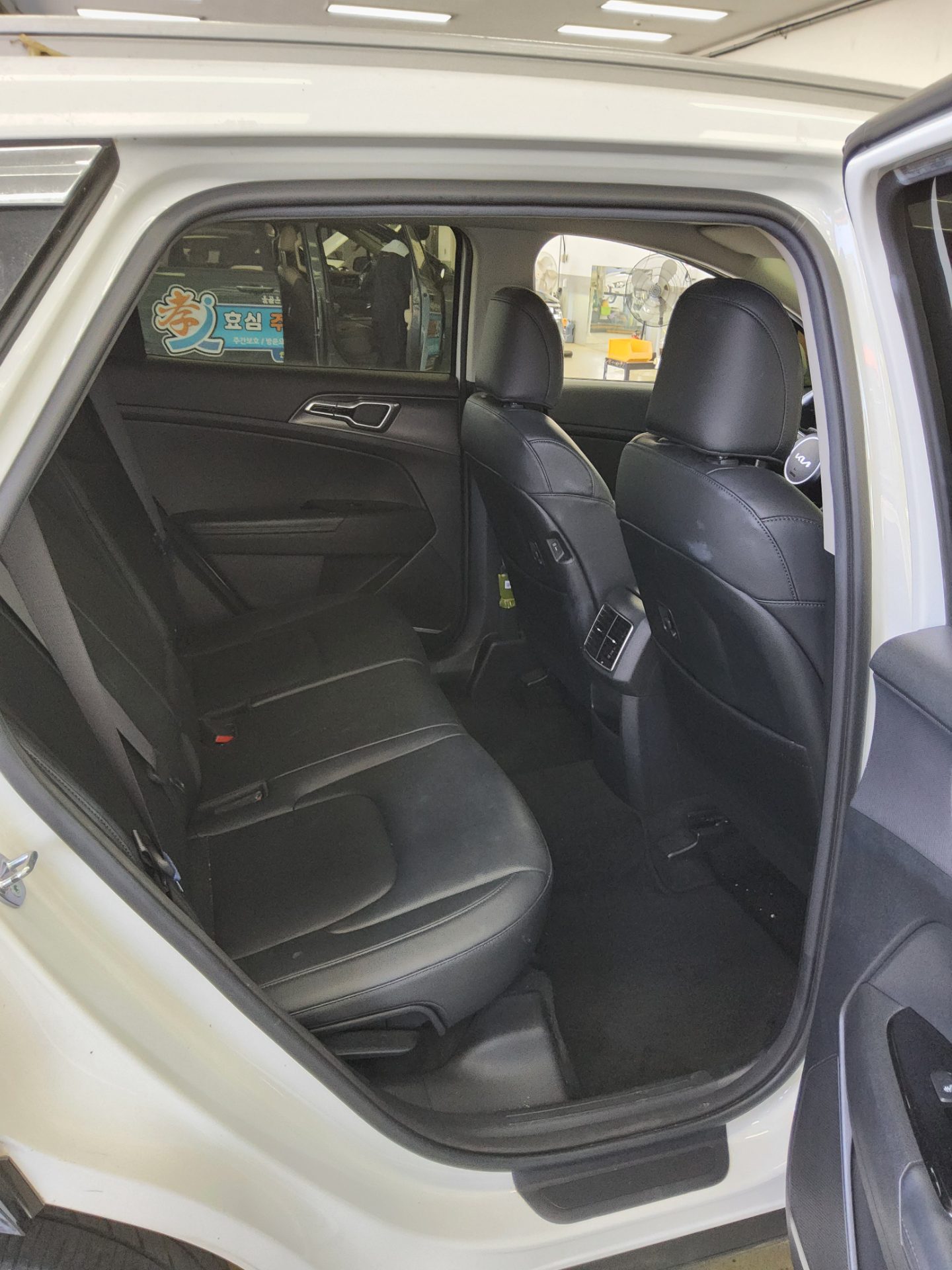 2023 - kia sportage