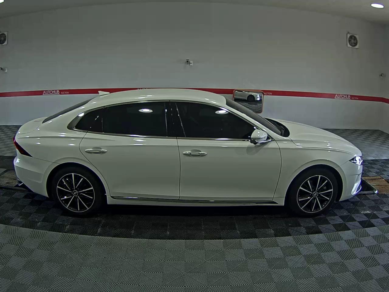 2022 - hyundai grandeur