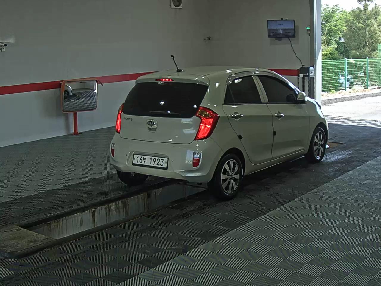 2013 - kia morning