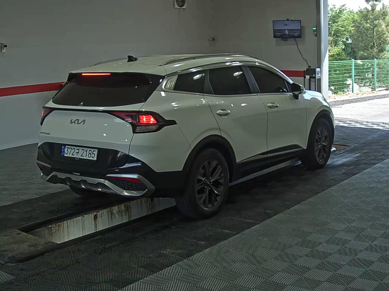 2023 - kia sportage