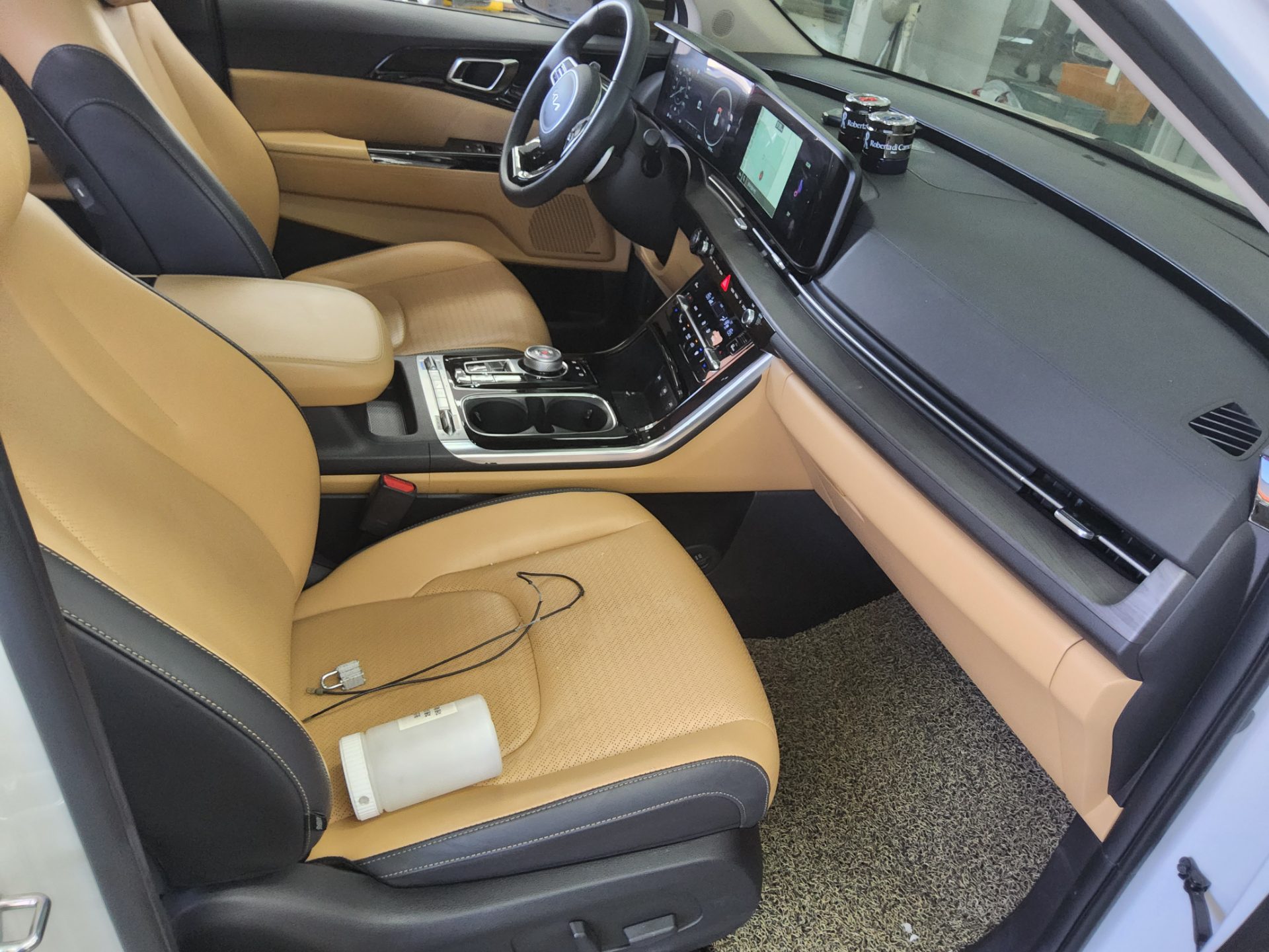 2023 - kia carnival