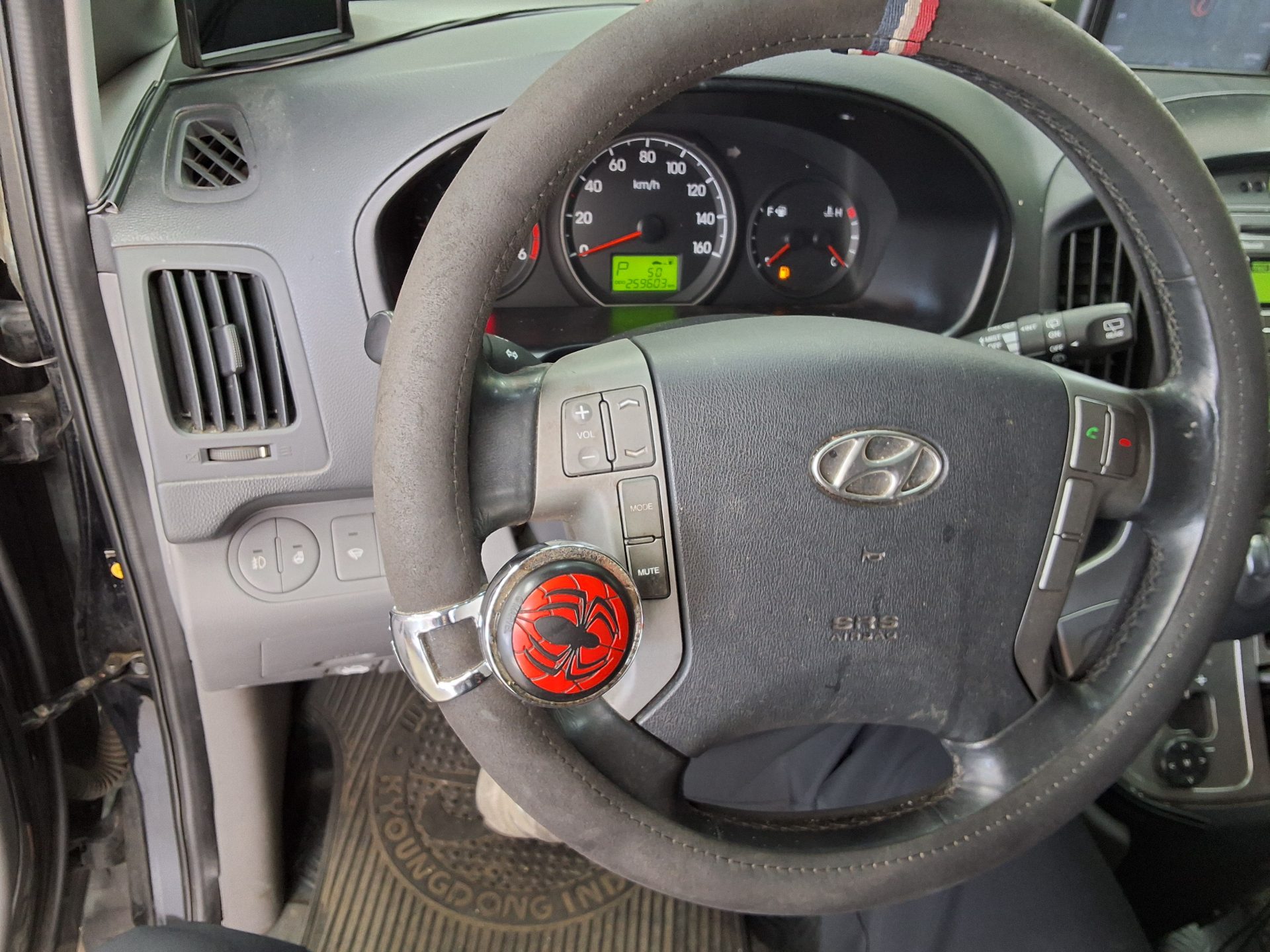 2015 - hyundai grand starex