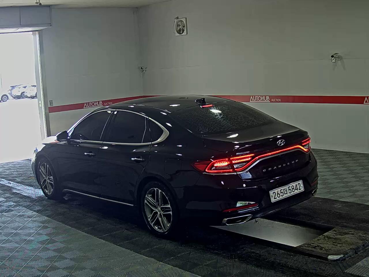 2018 - hyundai grandeur