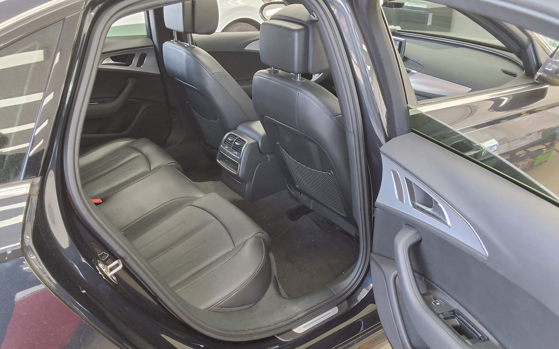 Audi A6 - 12